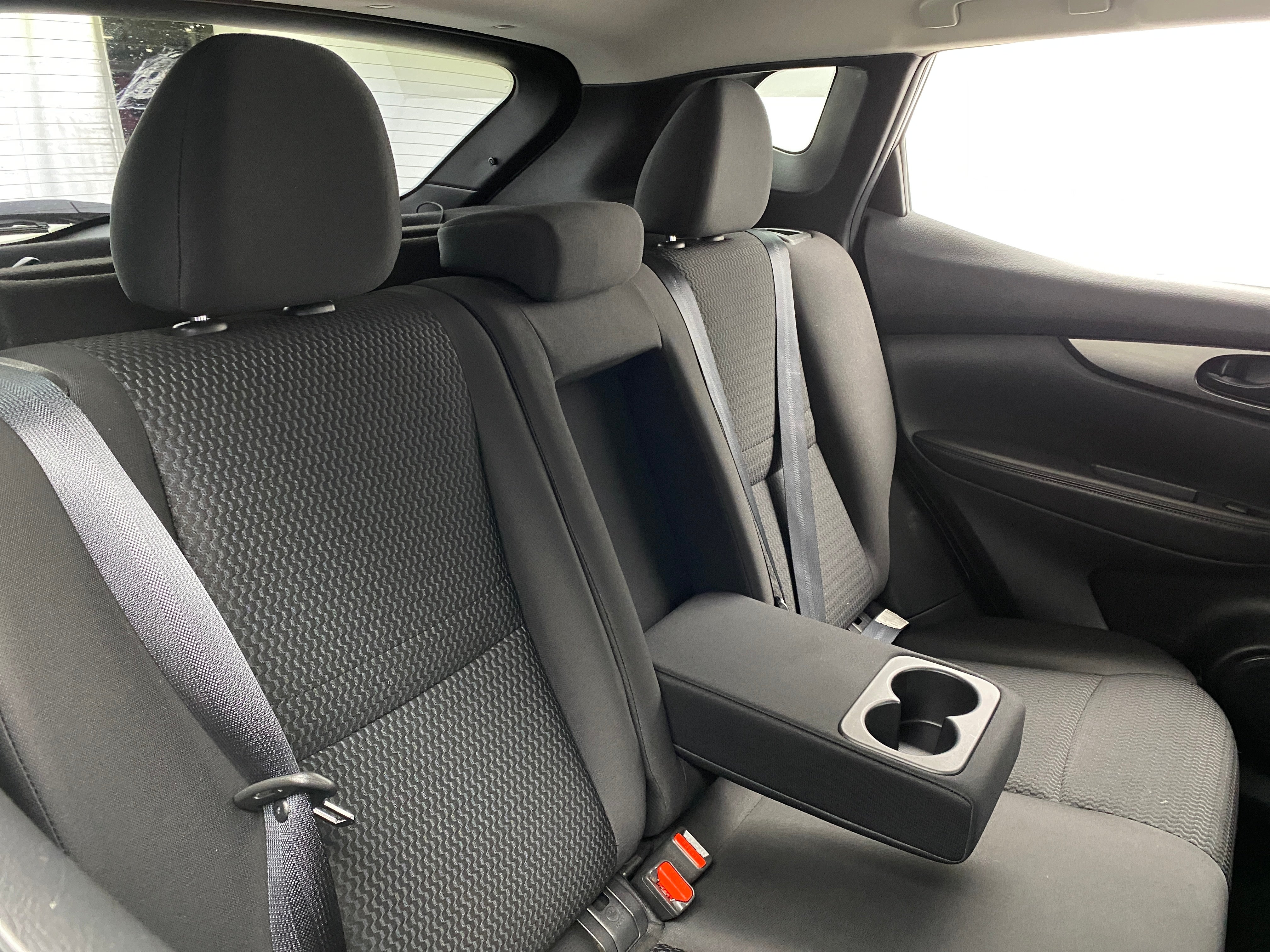 2018 Nissan Rogue Sport S 6