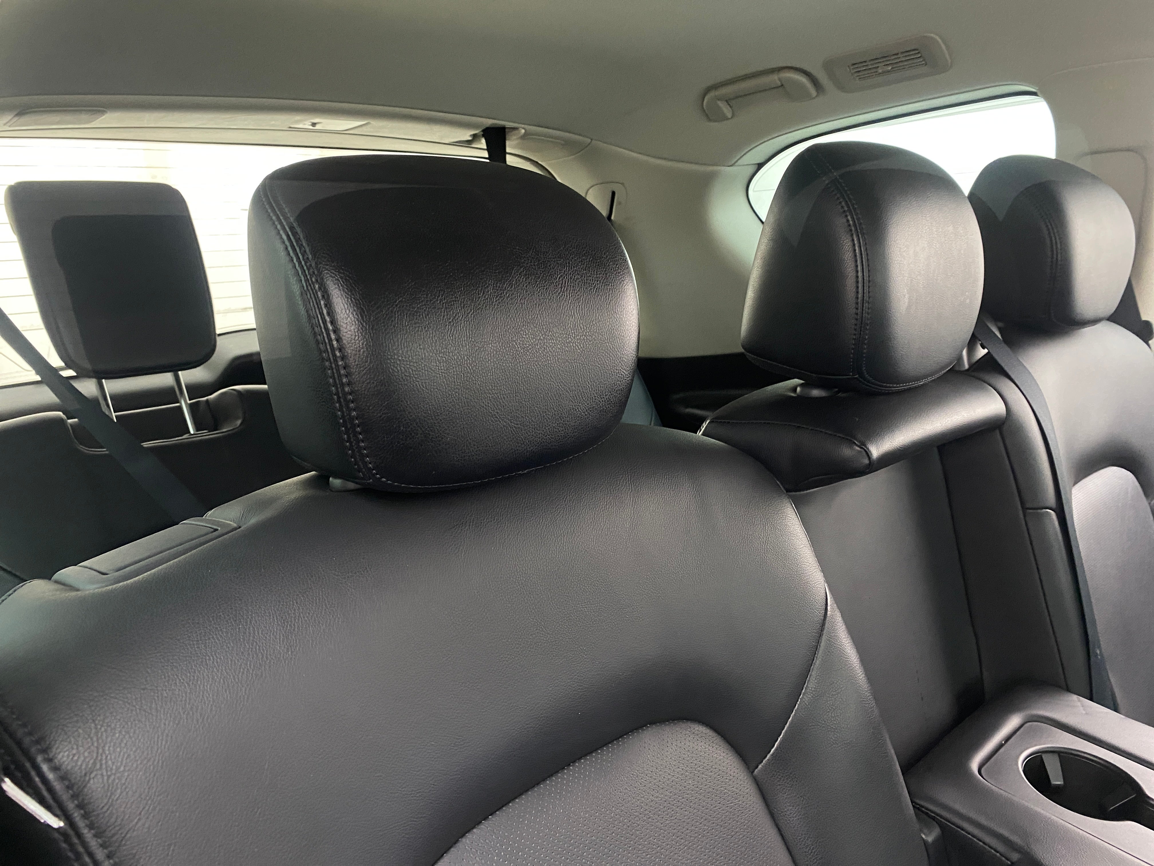 2023 Nissan Armada SL 5