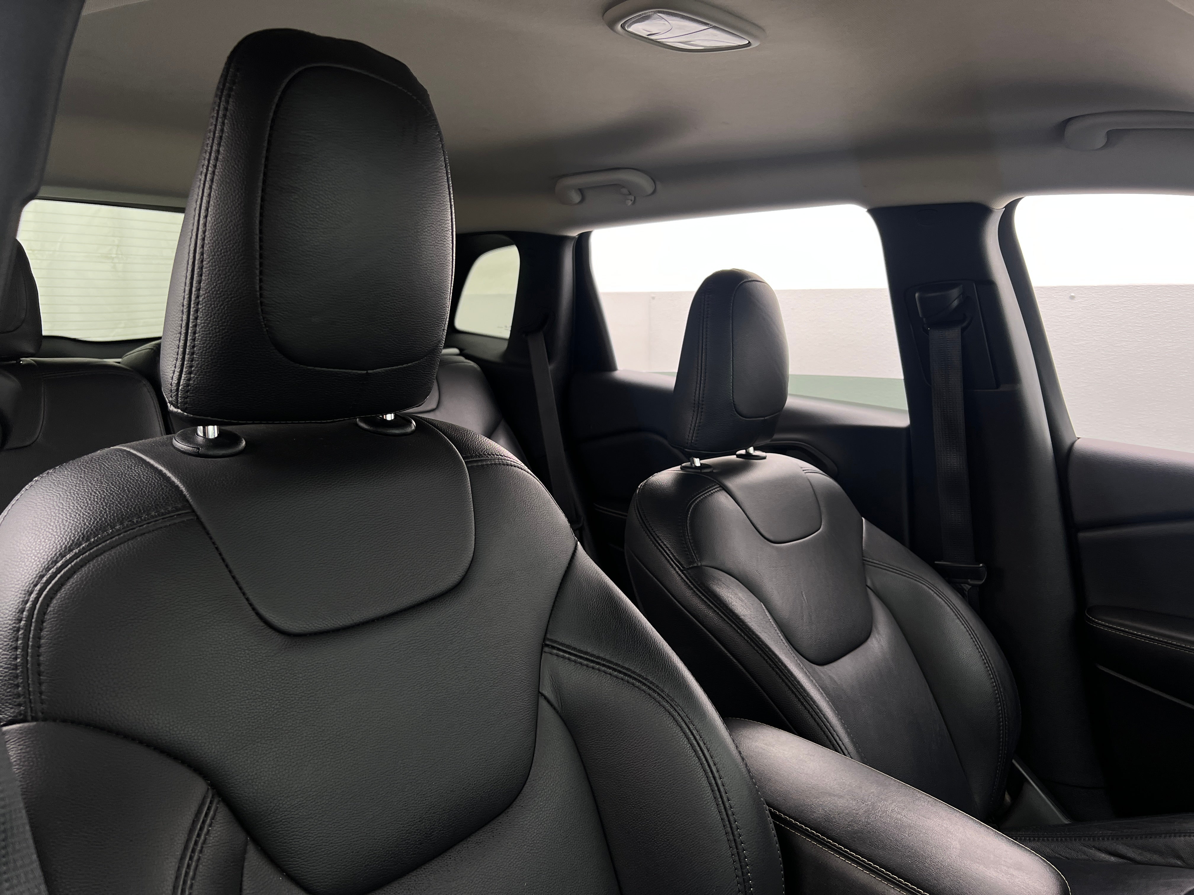 2016 Jeep Cherokee Sport 2