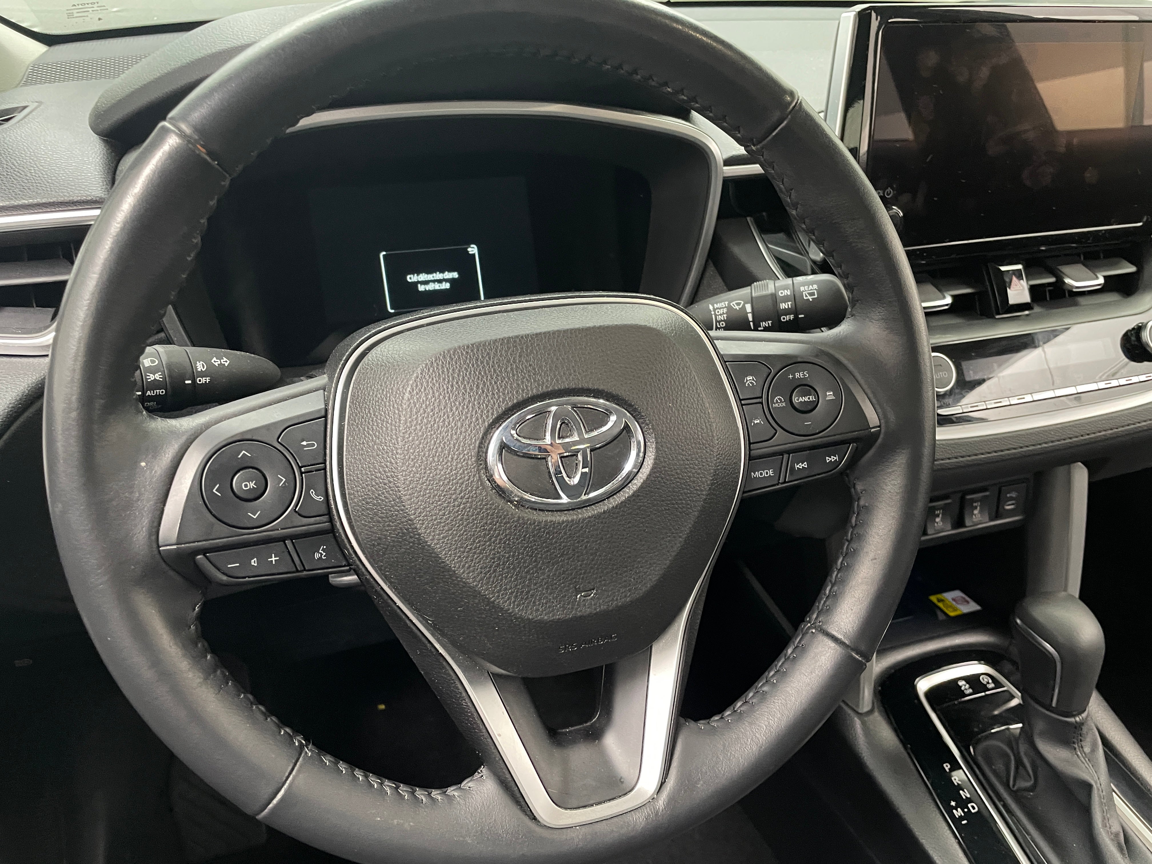 2023 Toyota Corolla Cross XLE 4