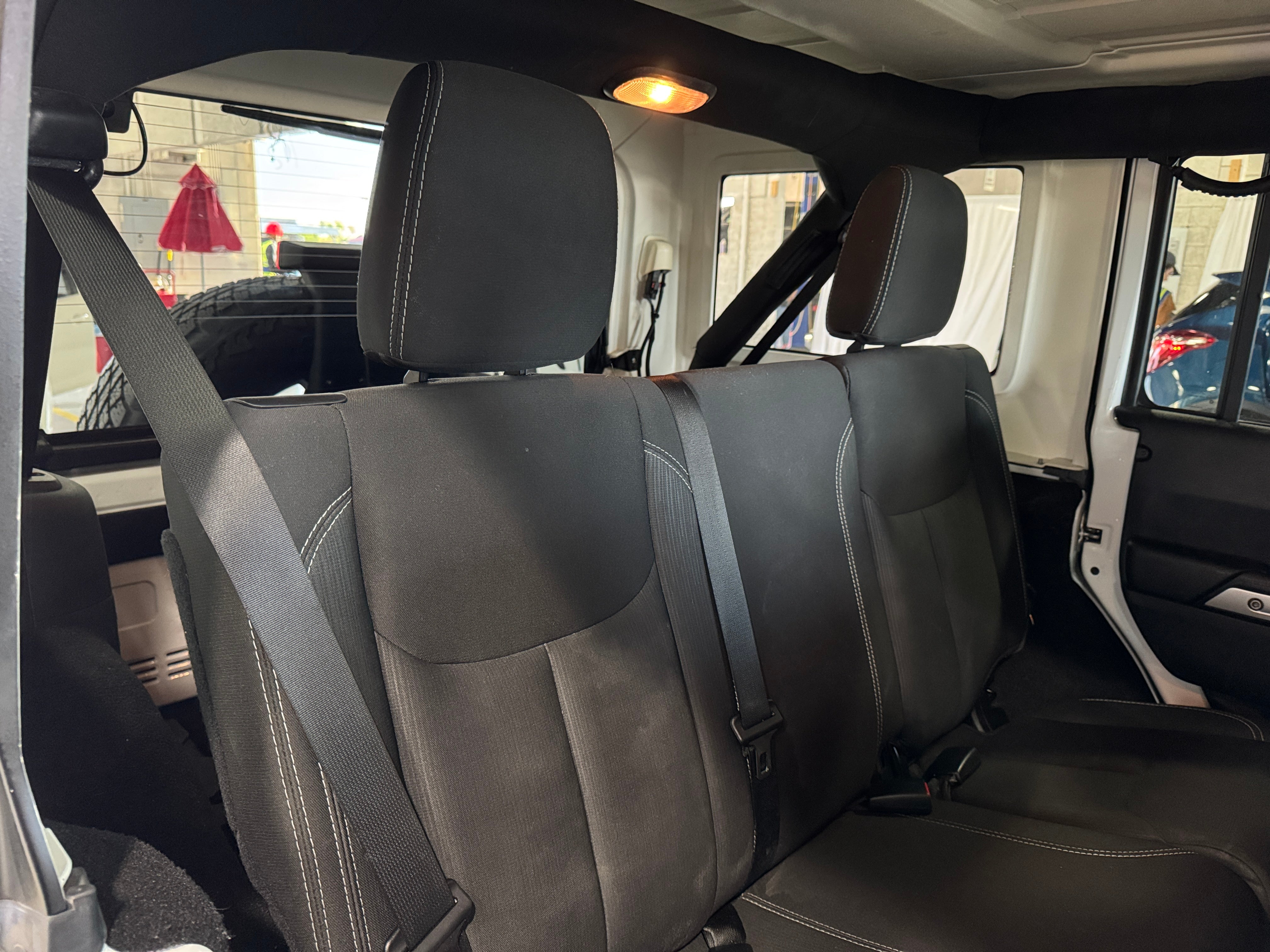 2018 Jeep Wrangler Unlimited Sahara 6
