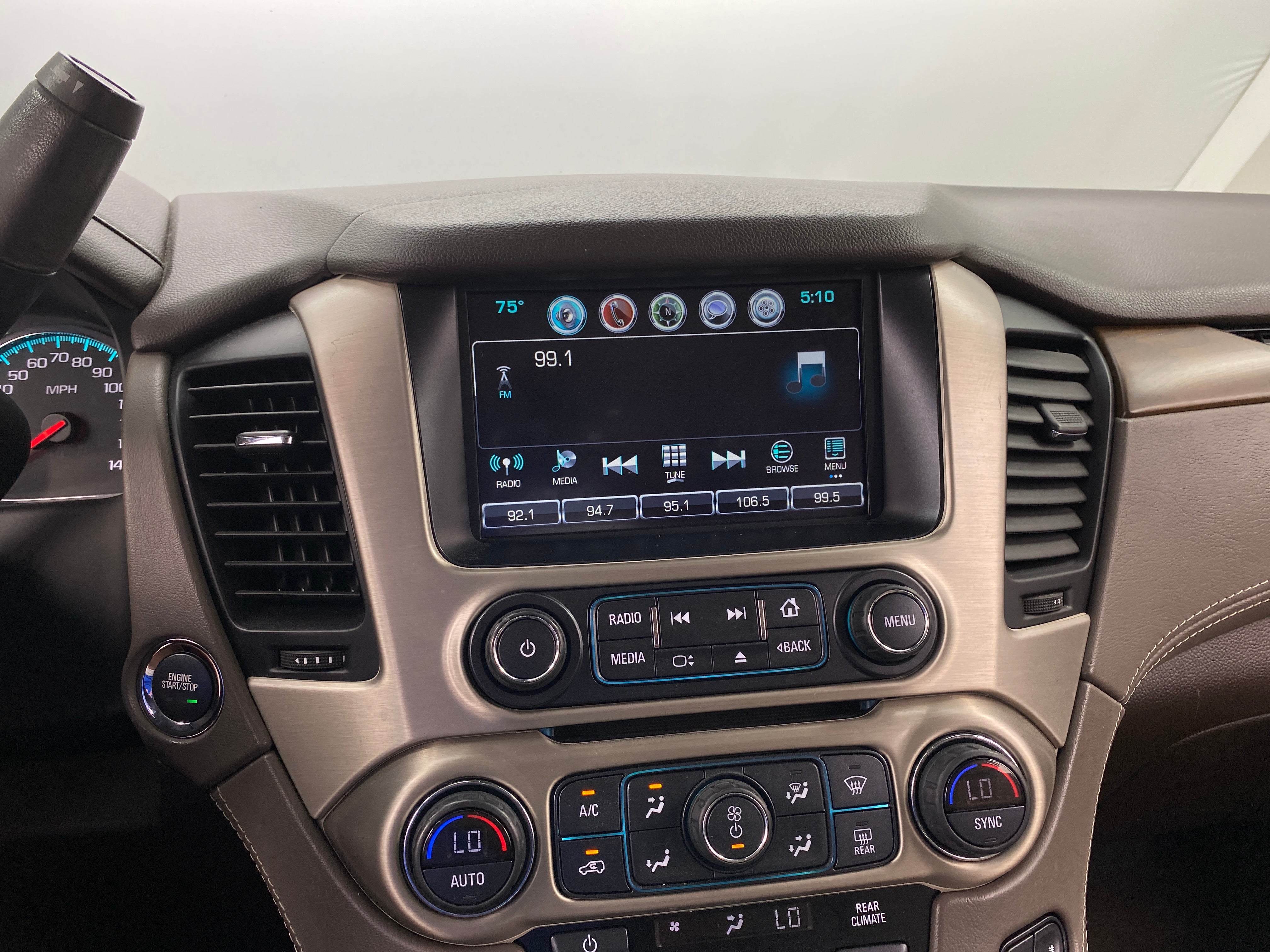2020 GMC Yukon XL Denali 3