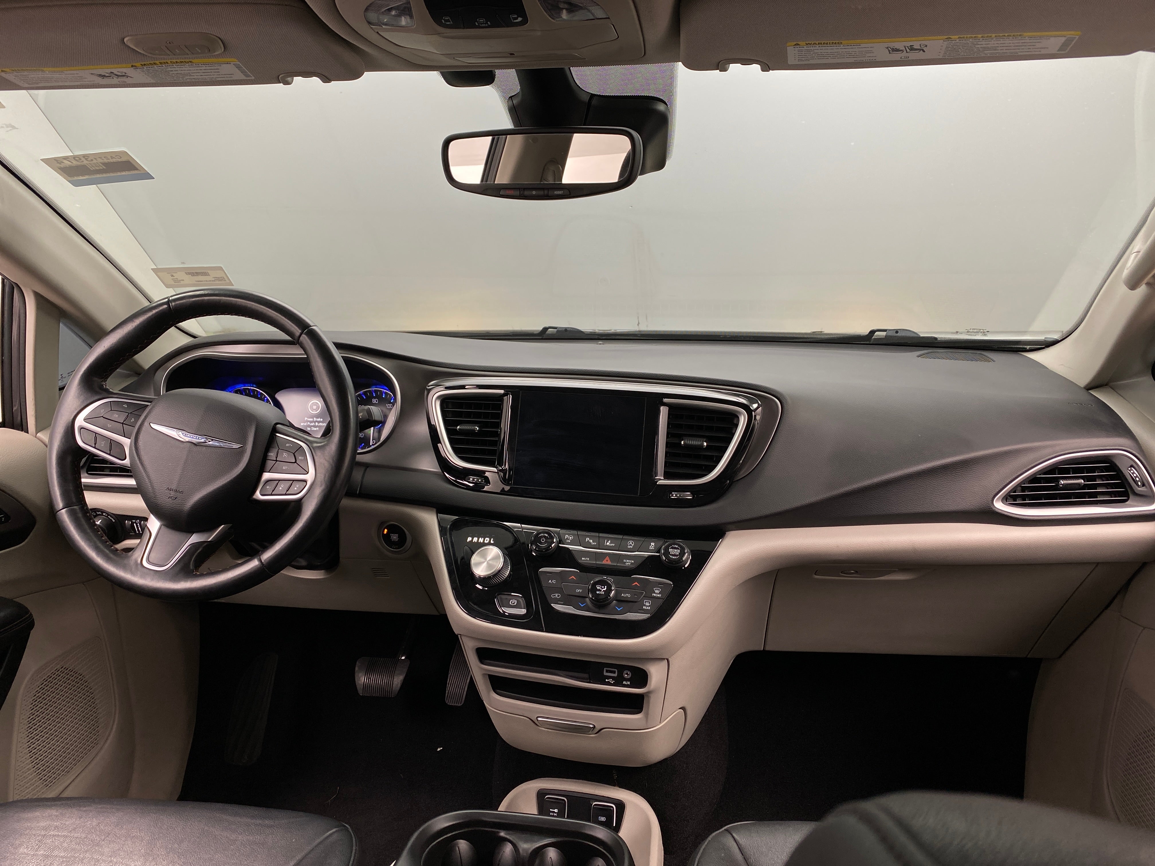 2020 Chrysler Pacifica Touring L 2