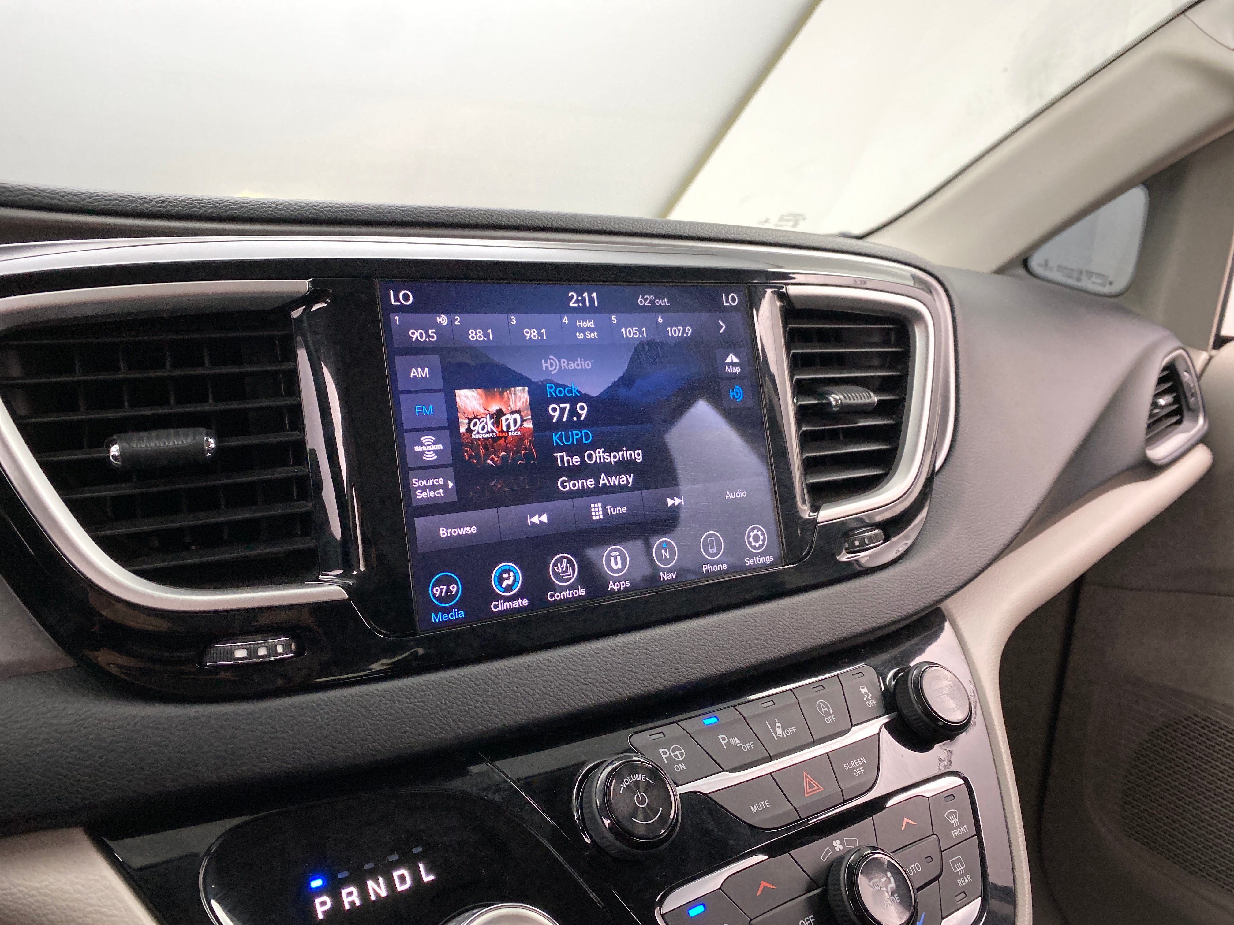 2020 Chrysler Pacifica Touring L 3