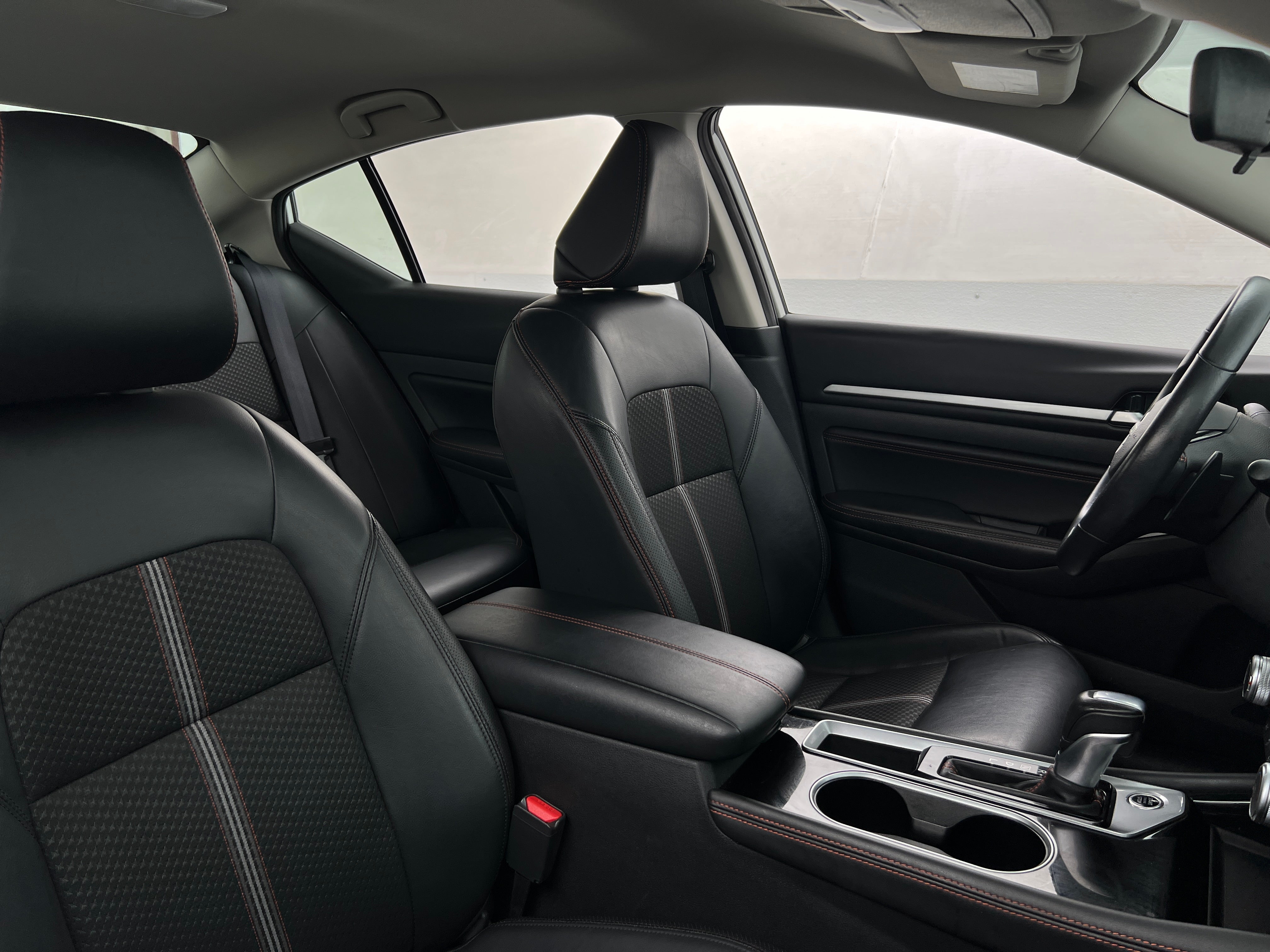 2023 Nissan Altima SR 2