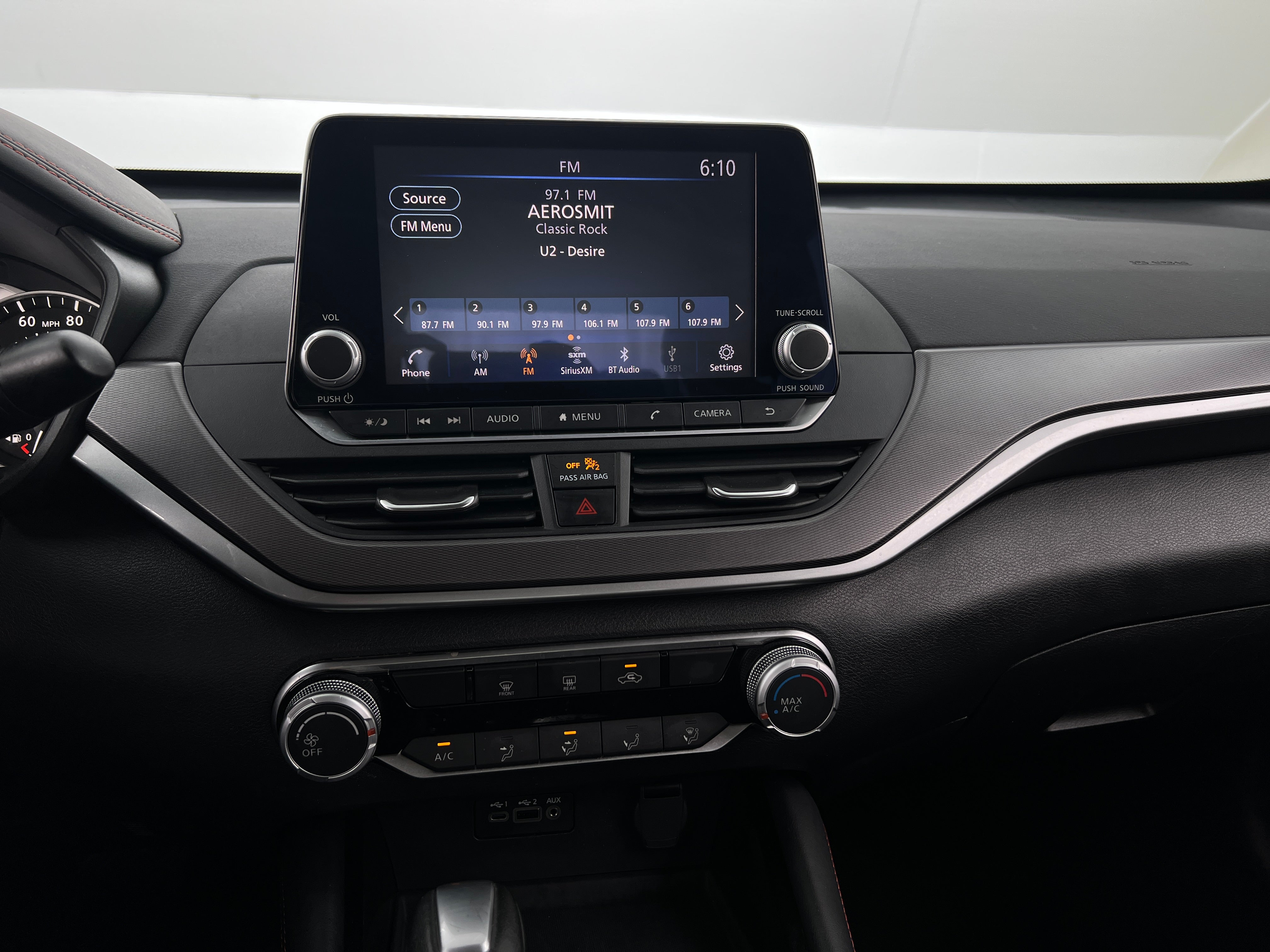 2023 Nissan Altima SR 4