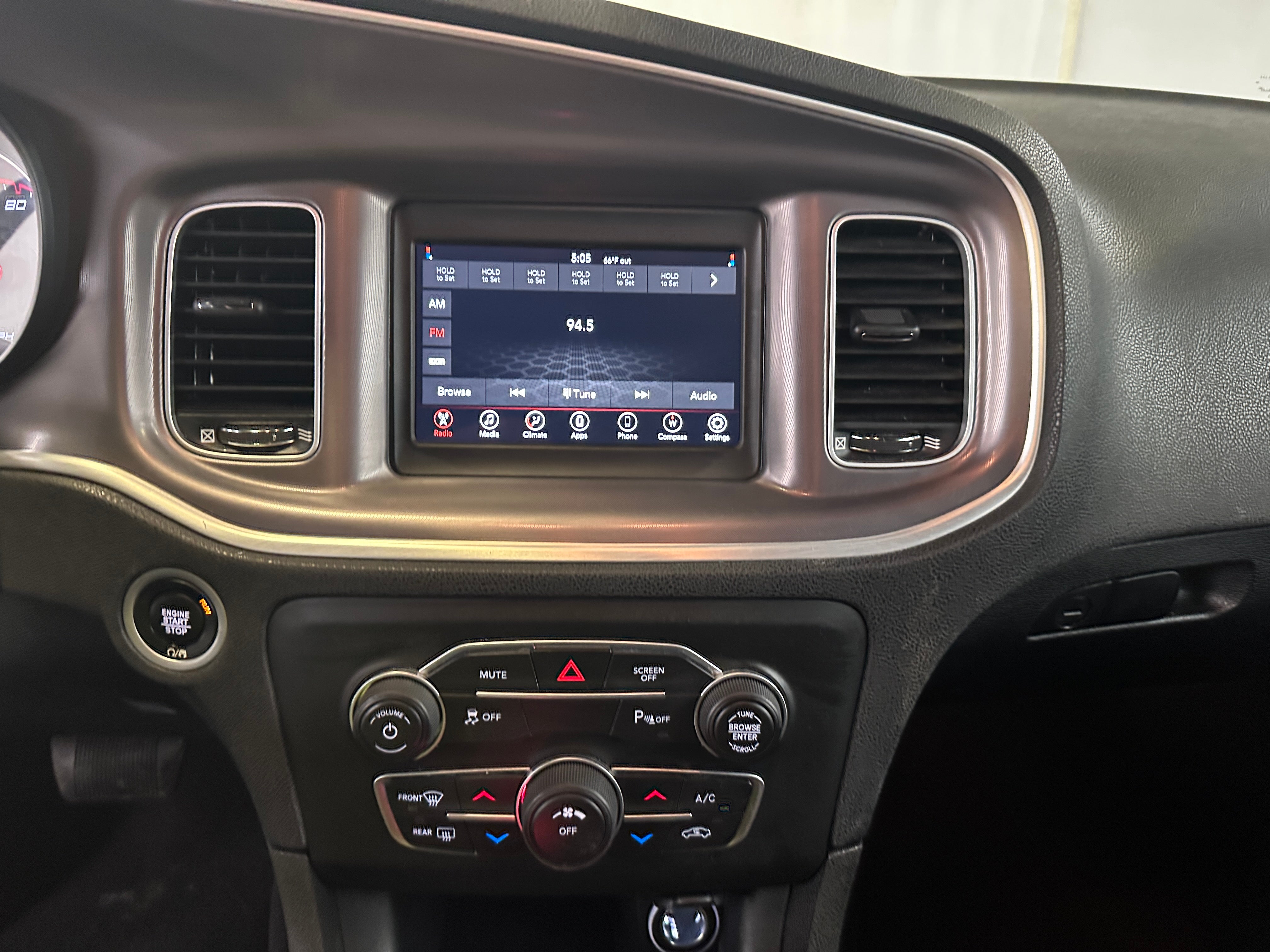 2022 Dodge Charger SXT 4