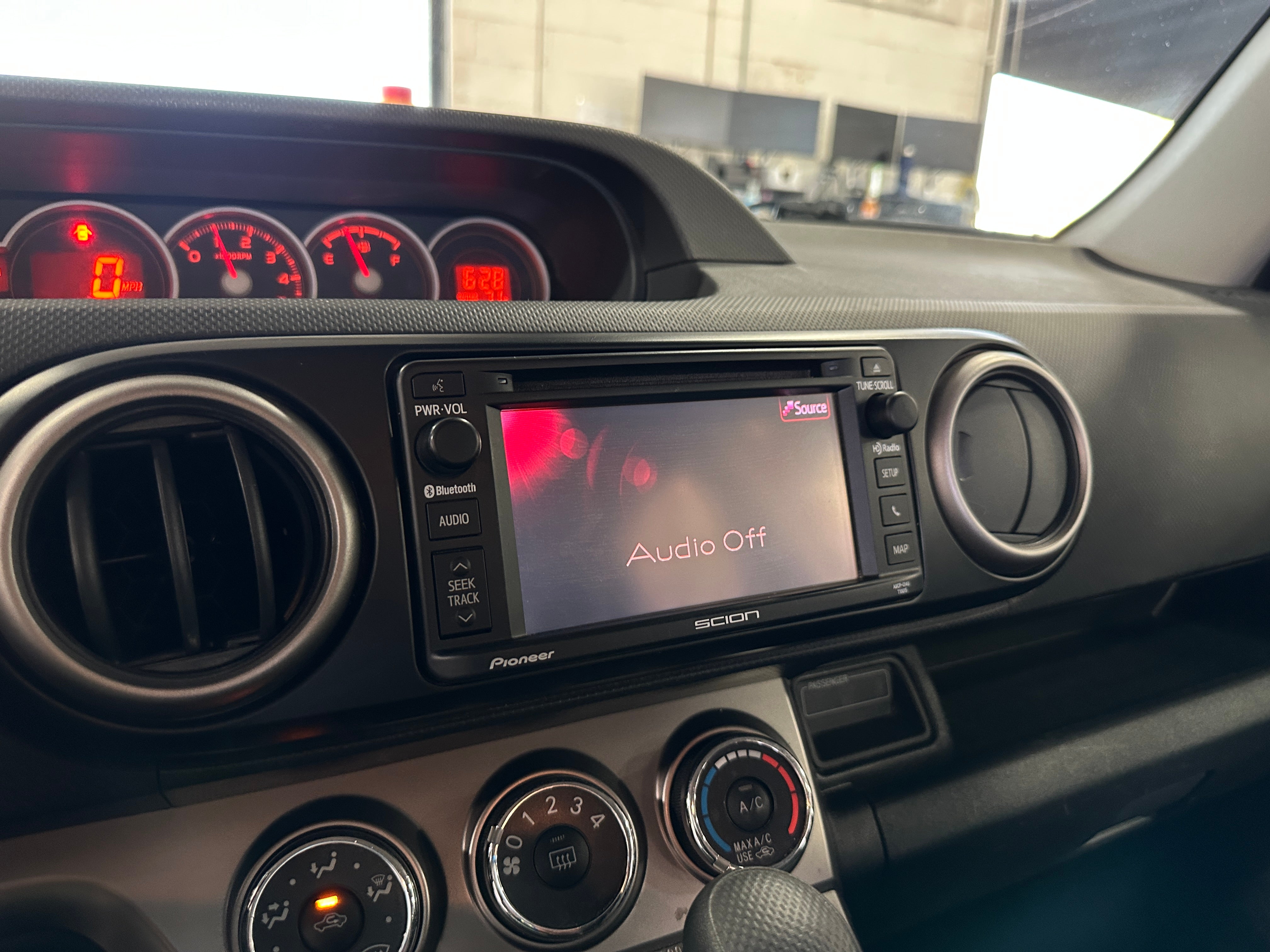 2013 Scion xB Base 4