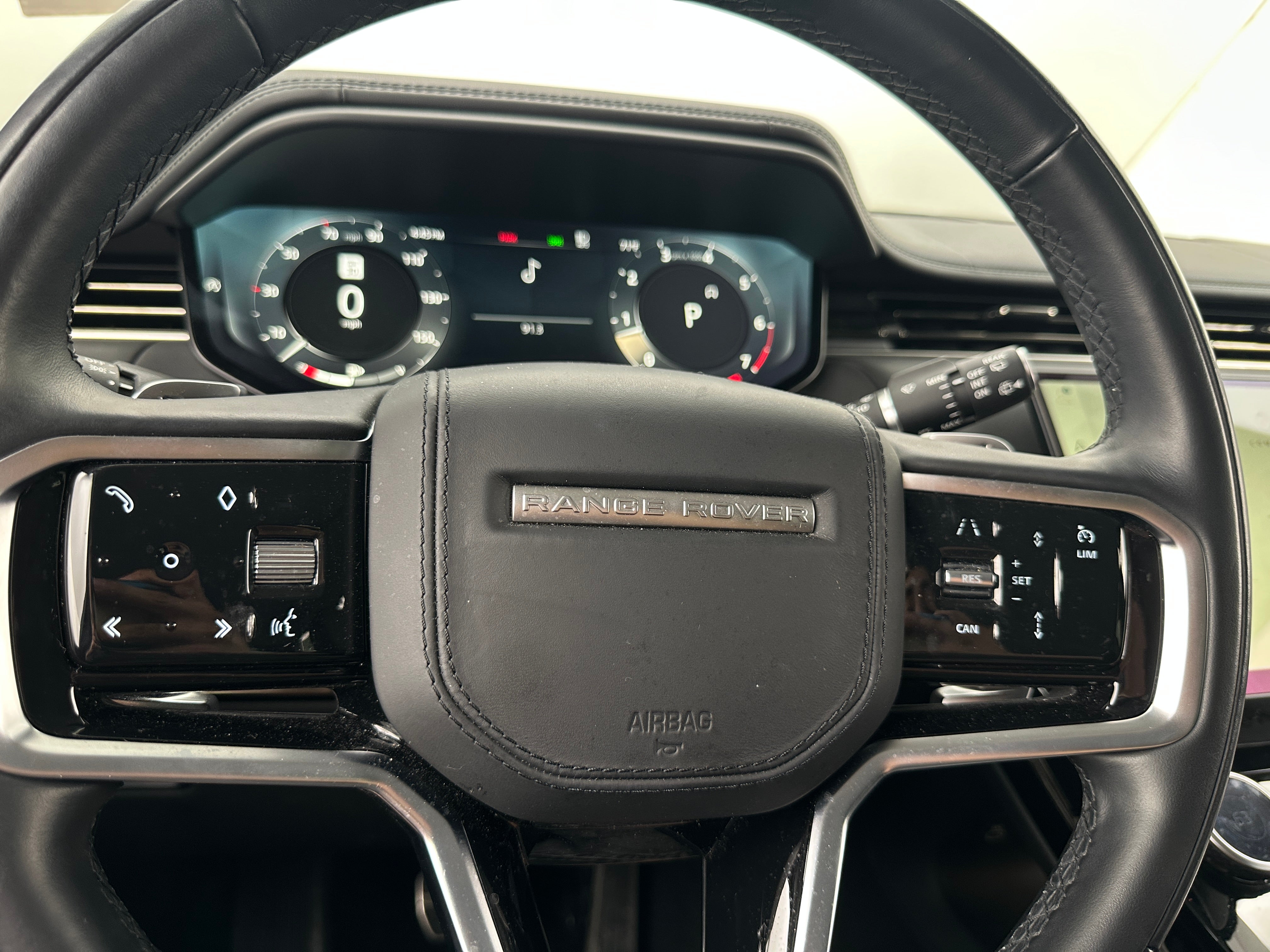 2023 Land Rover Range Rover Sport SE 4