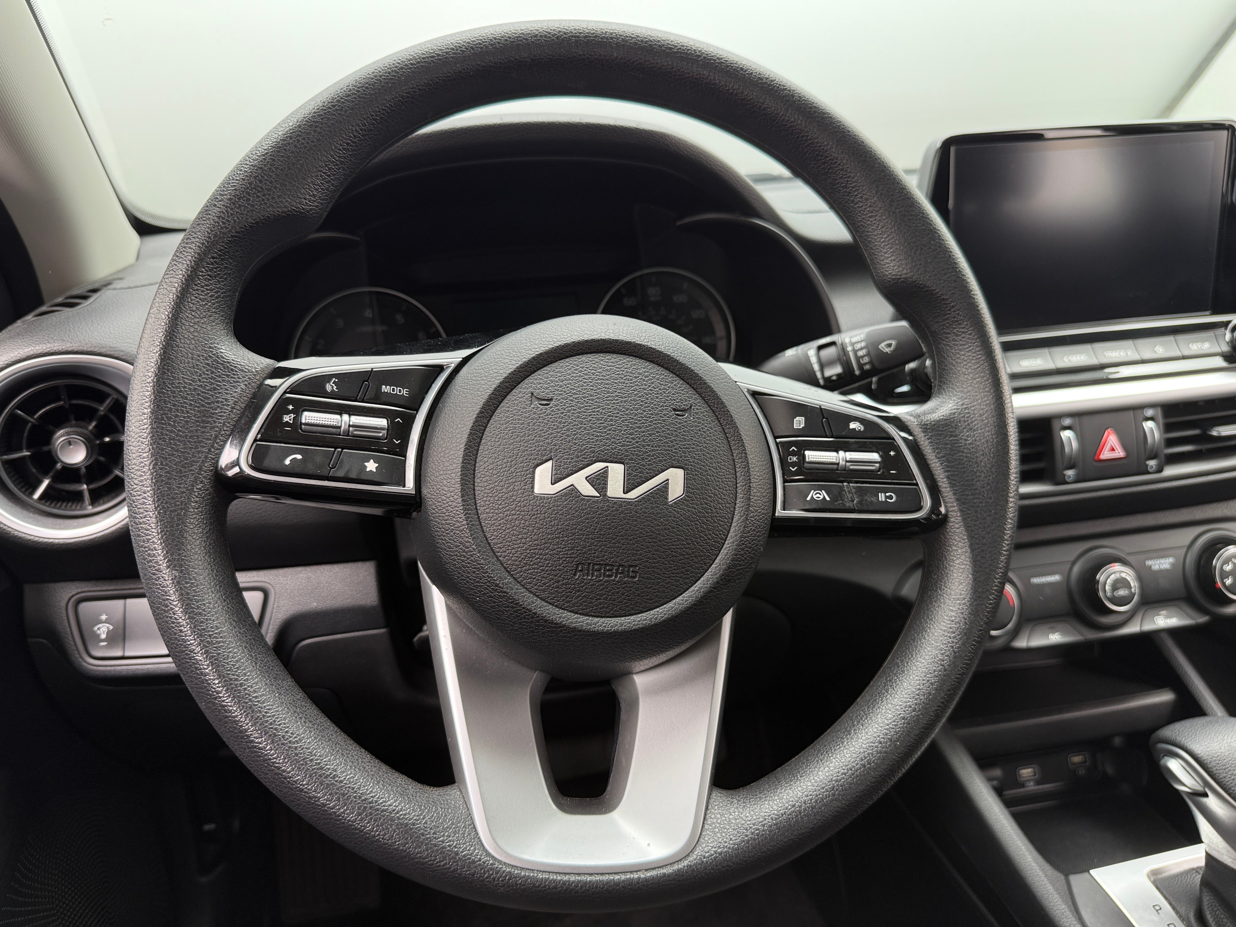2024 Kia Forte LXS 5