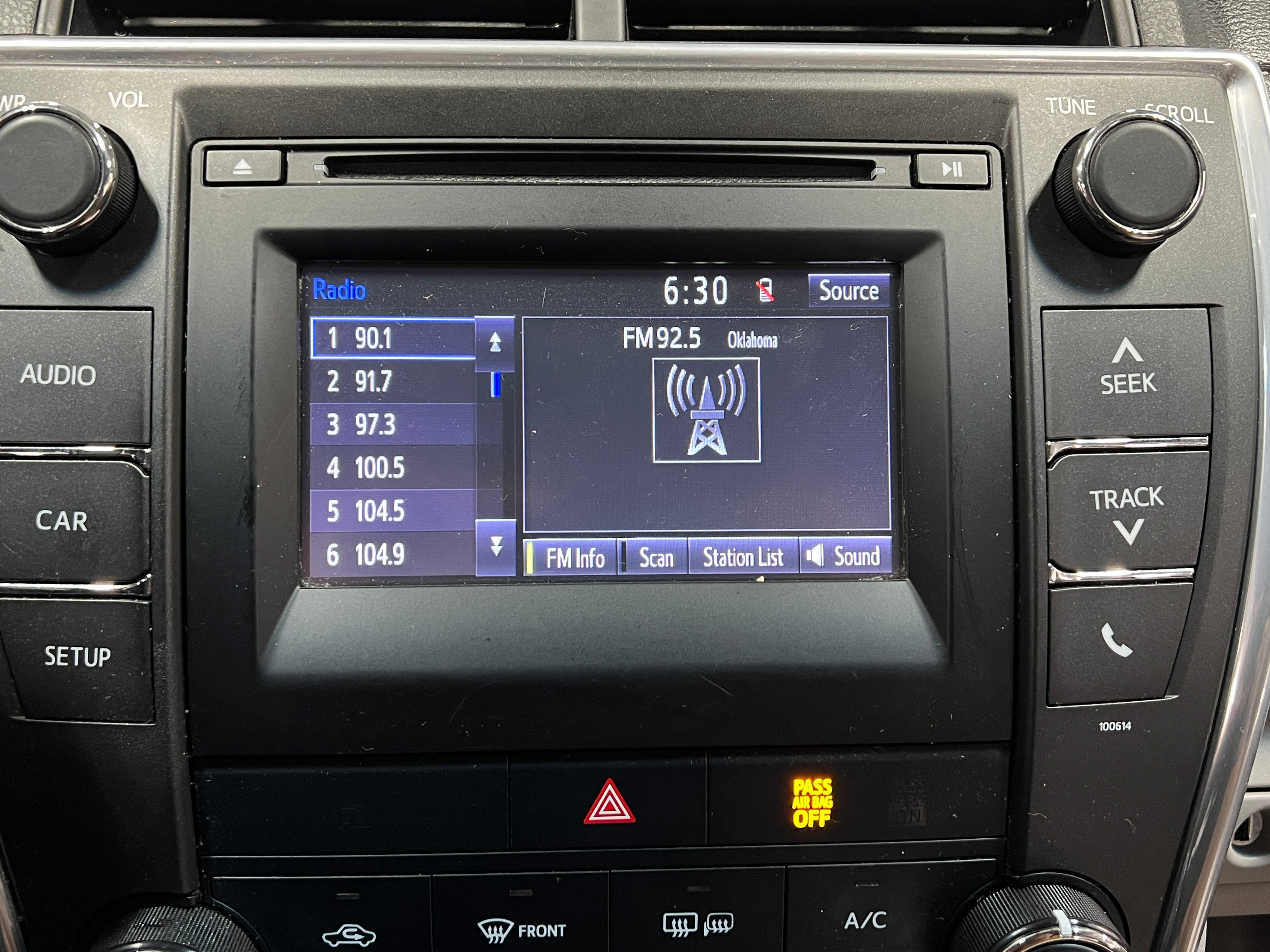 2017 Toyota Camry LE 4