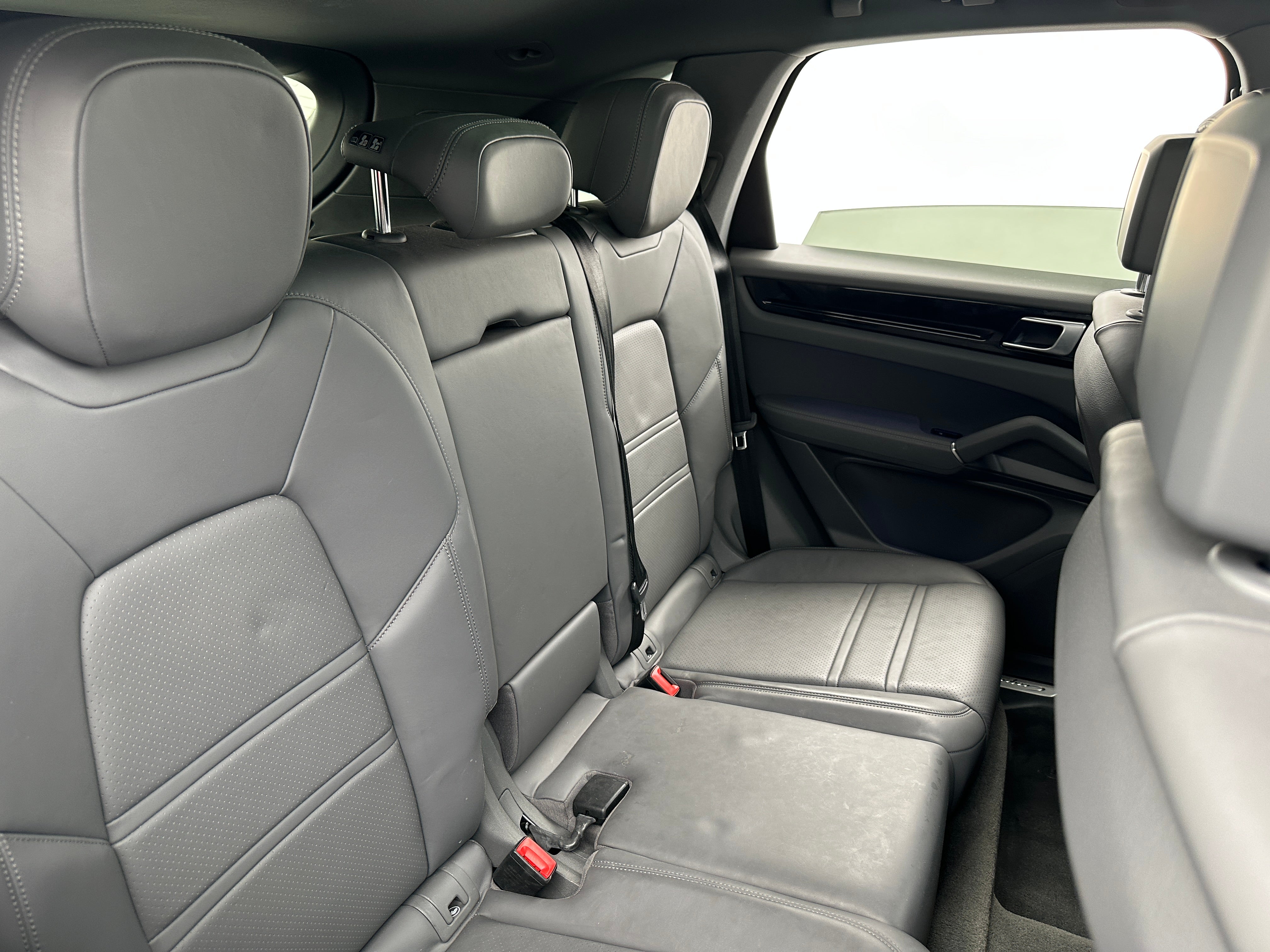 2021 Porsche Cayenne Base 5
