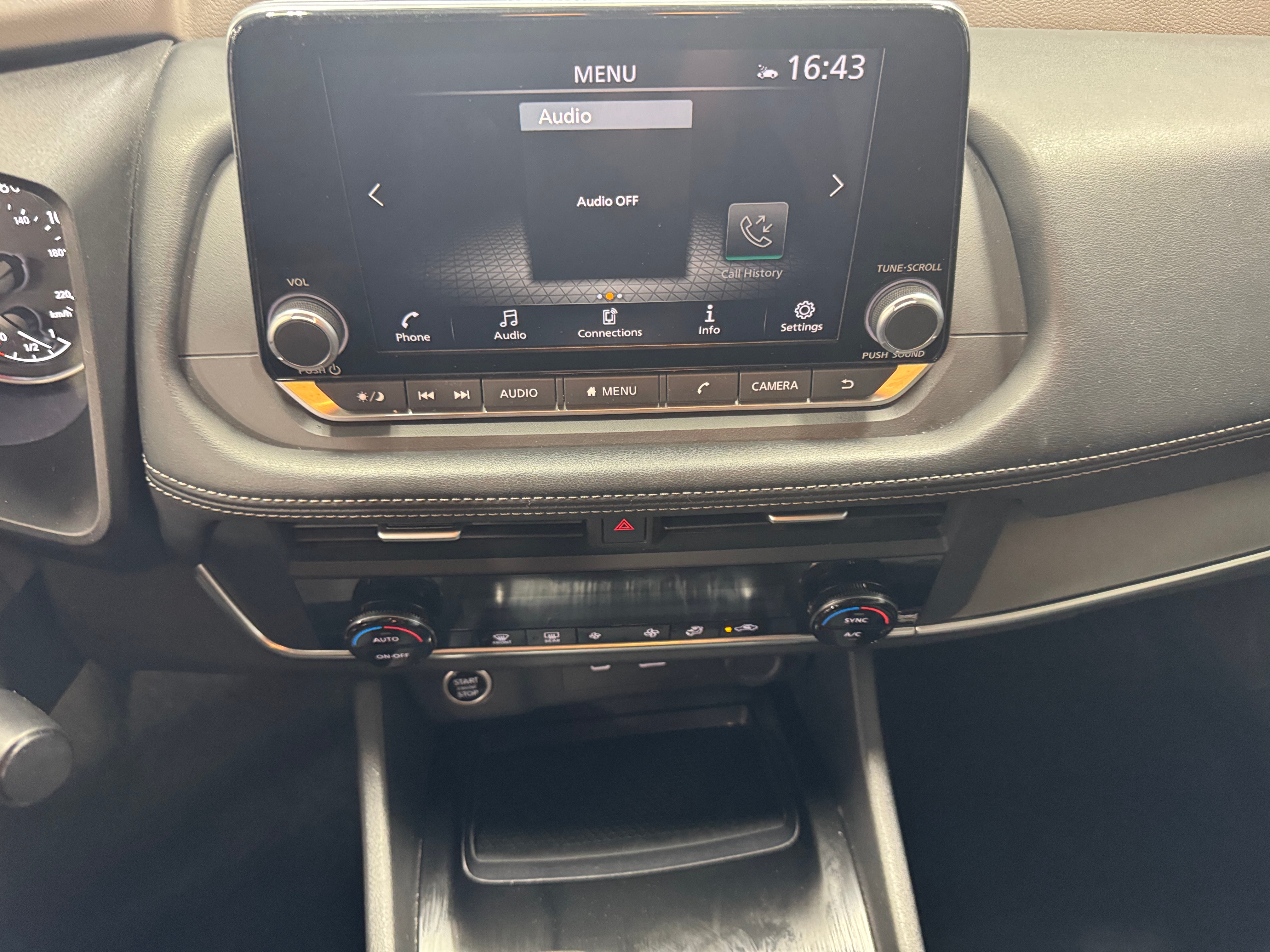 2023 Nissan Rogue SV 4