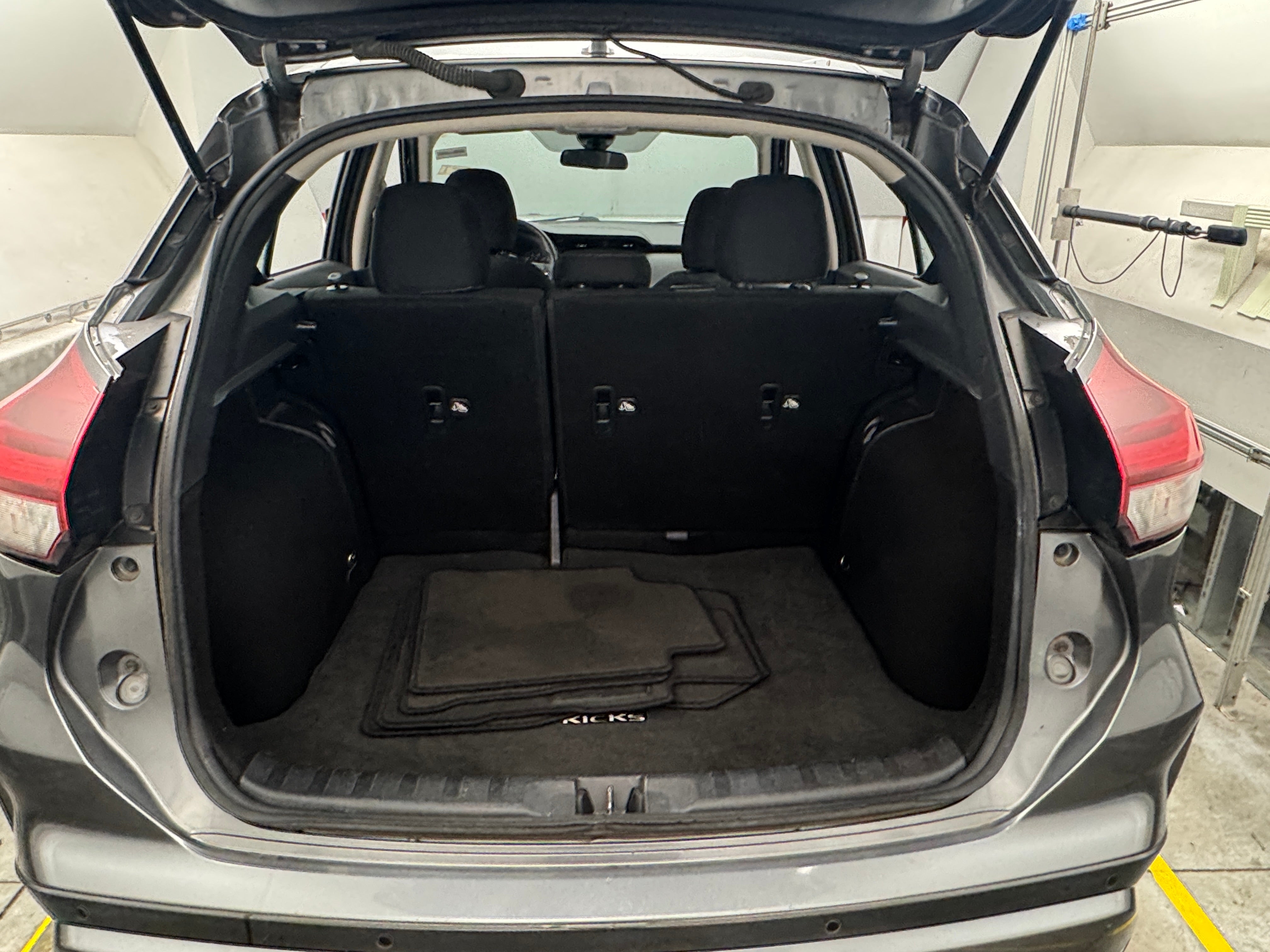 2021 Nissan Kicks SV 7