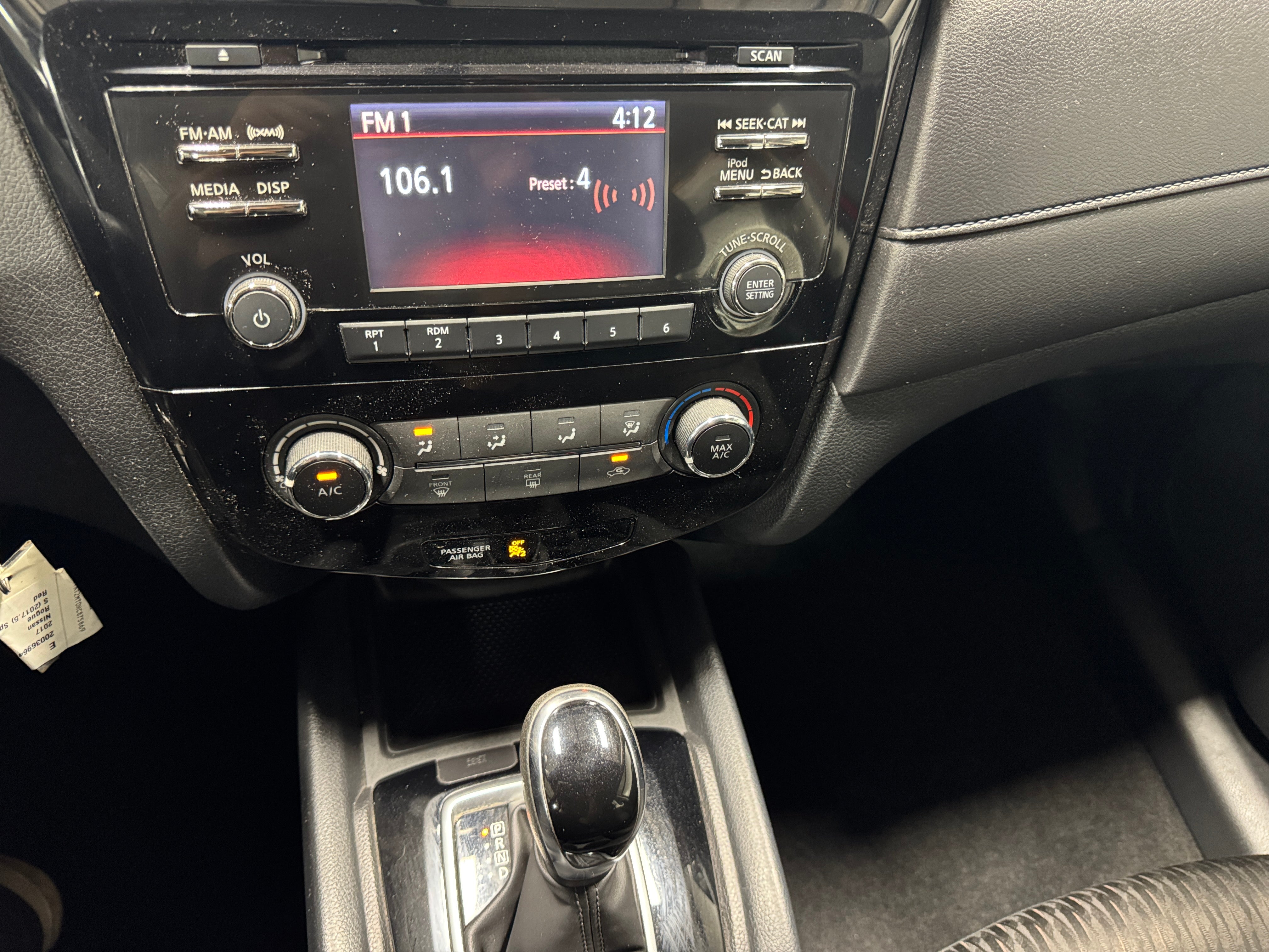2017 Nissan Rogue S 4