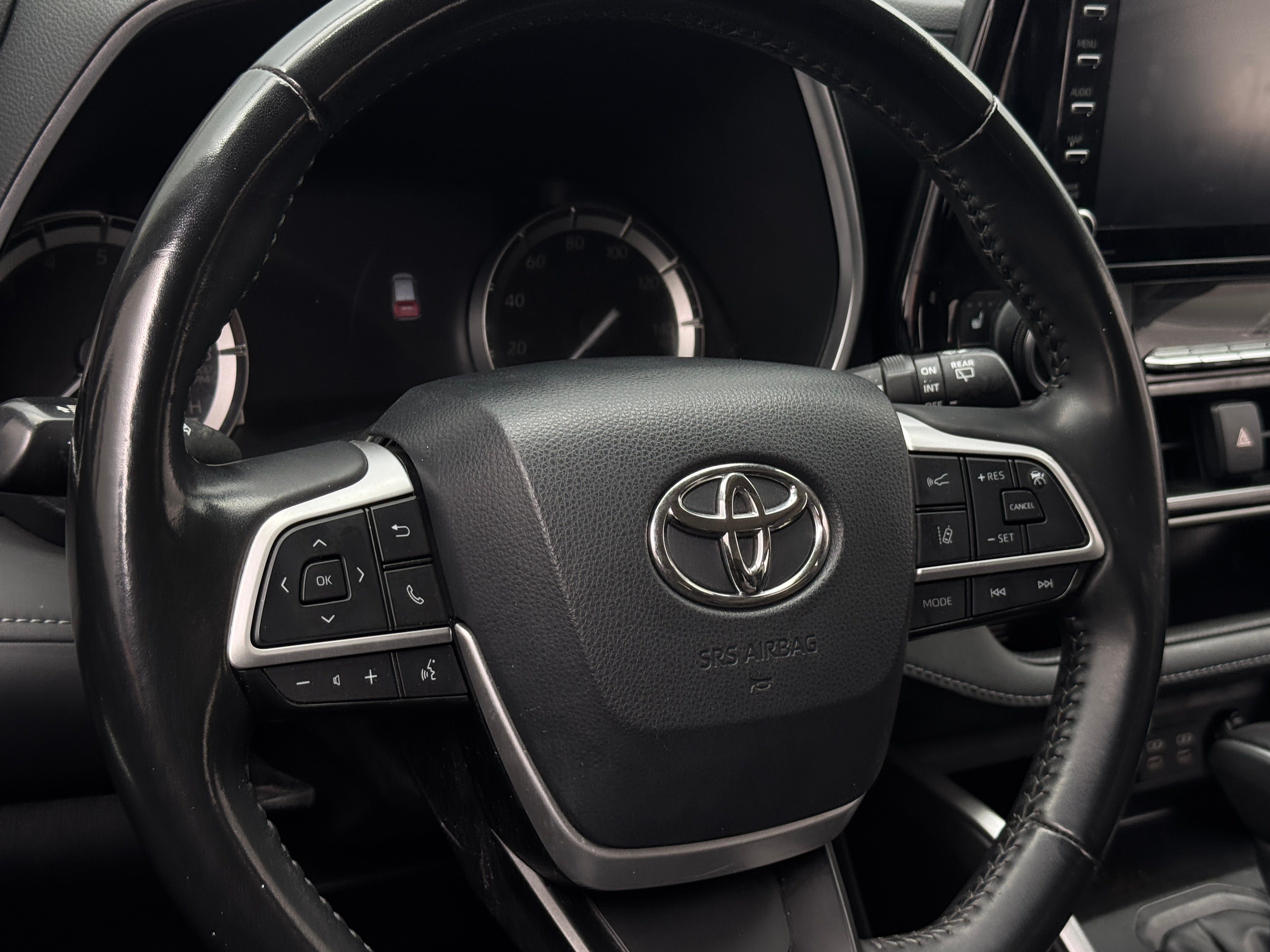 2022 Toyota Highlander XLE 4