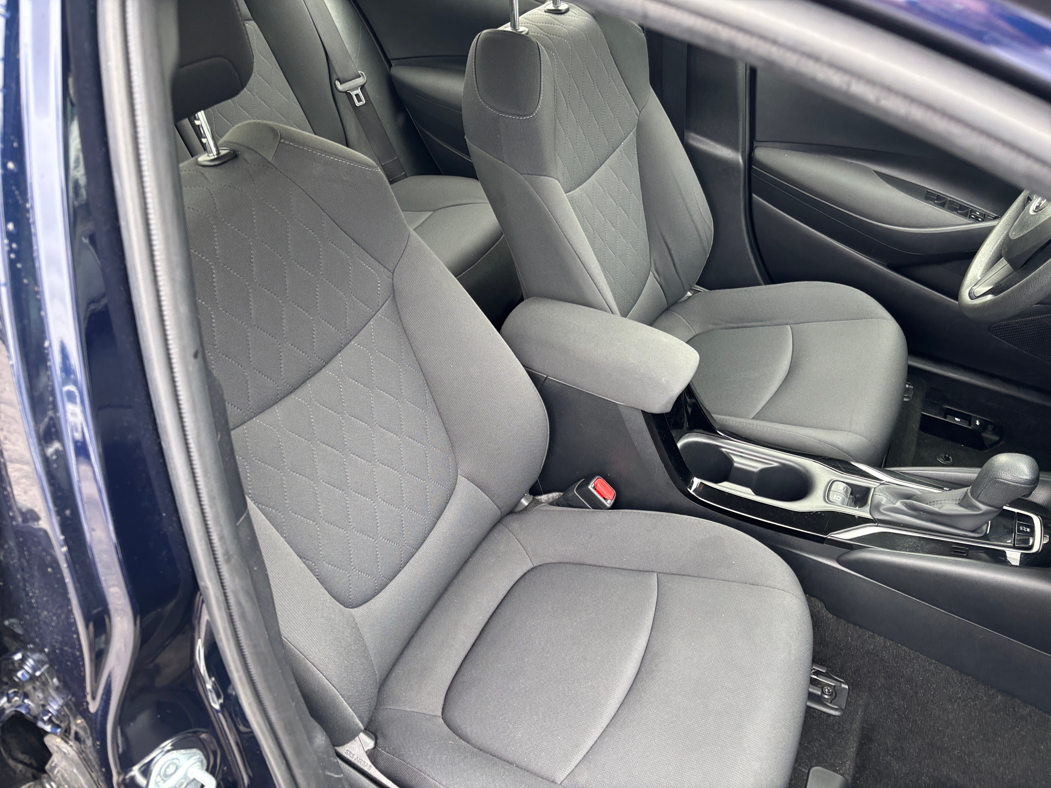 2020 Toyota Corolla LE 2