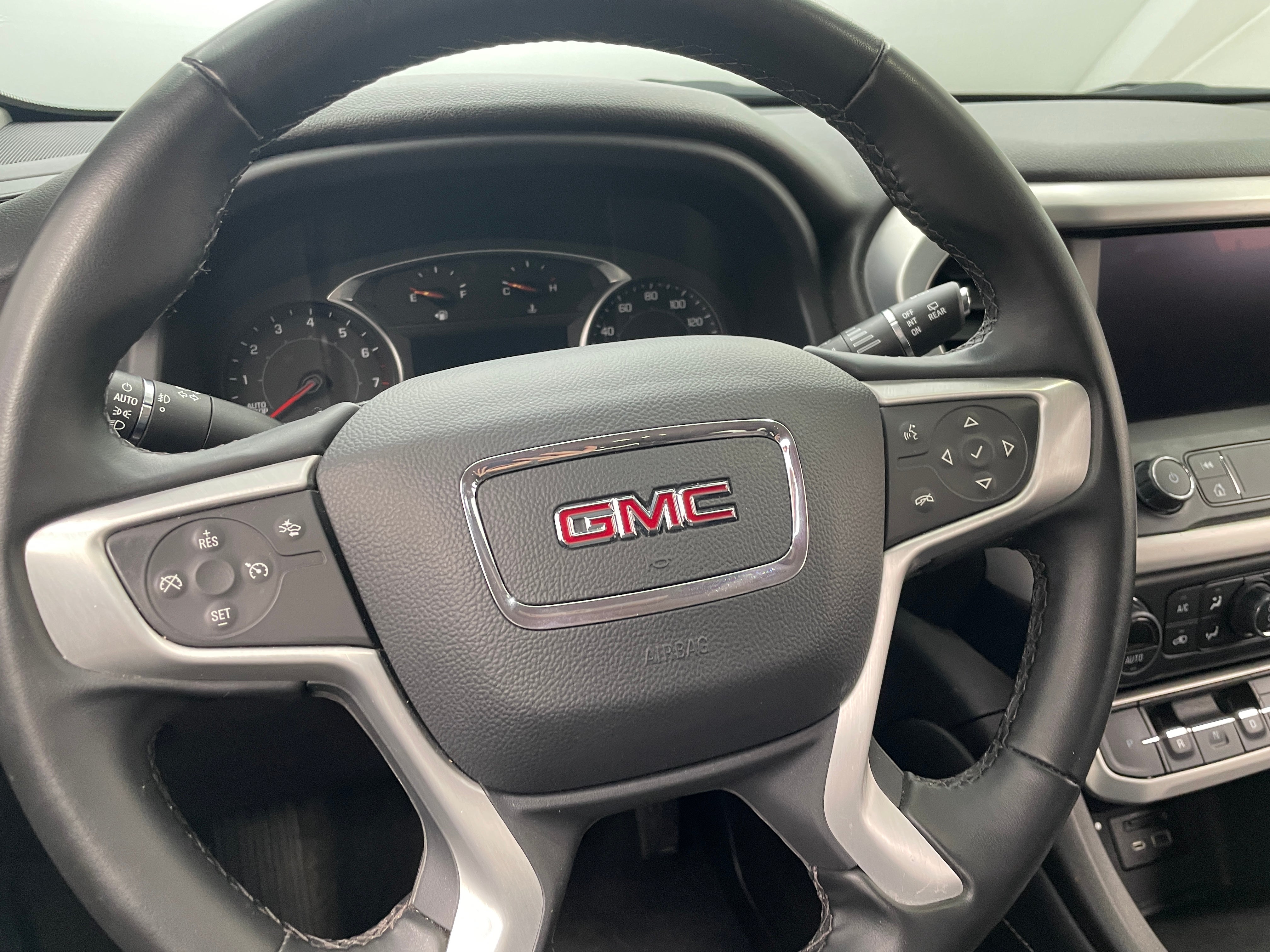 2023 GMC Acadia SLT 5