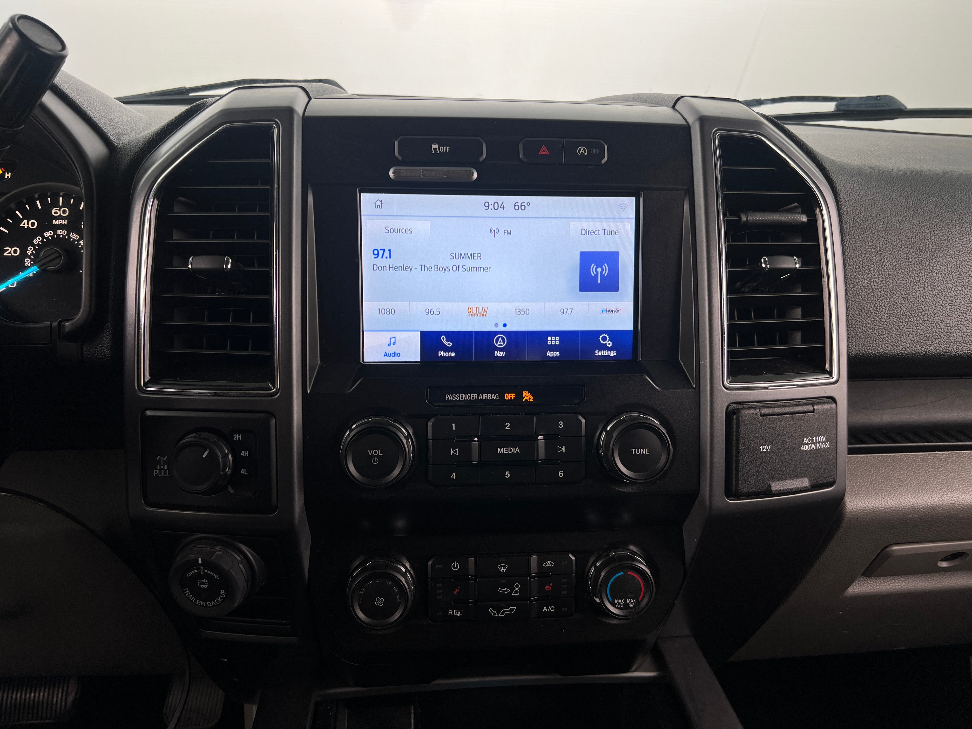 2019 Ford Econoline E-150 4