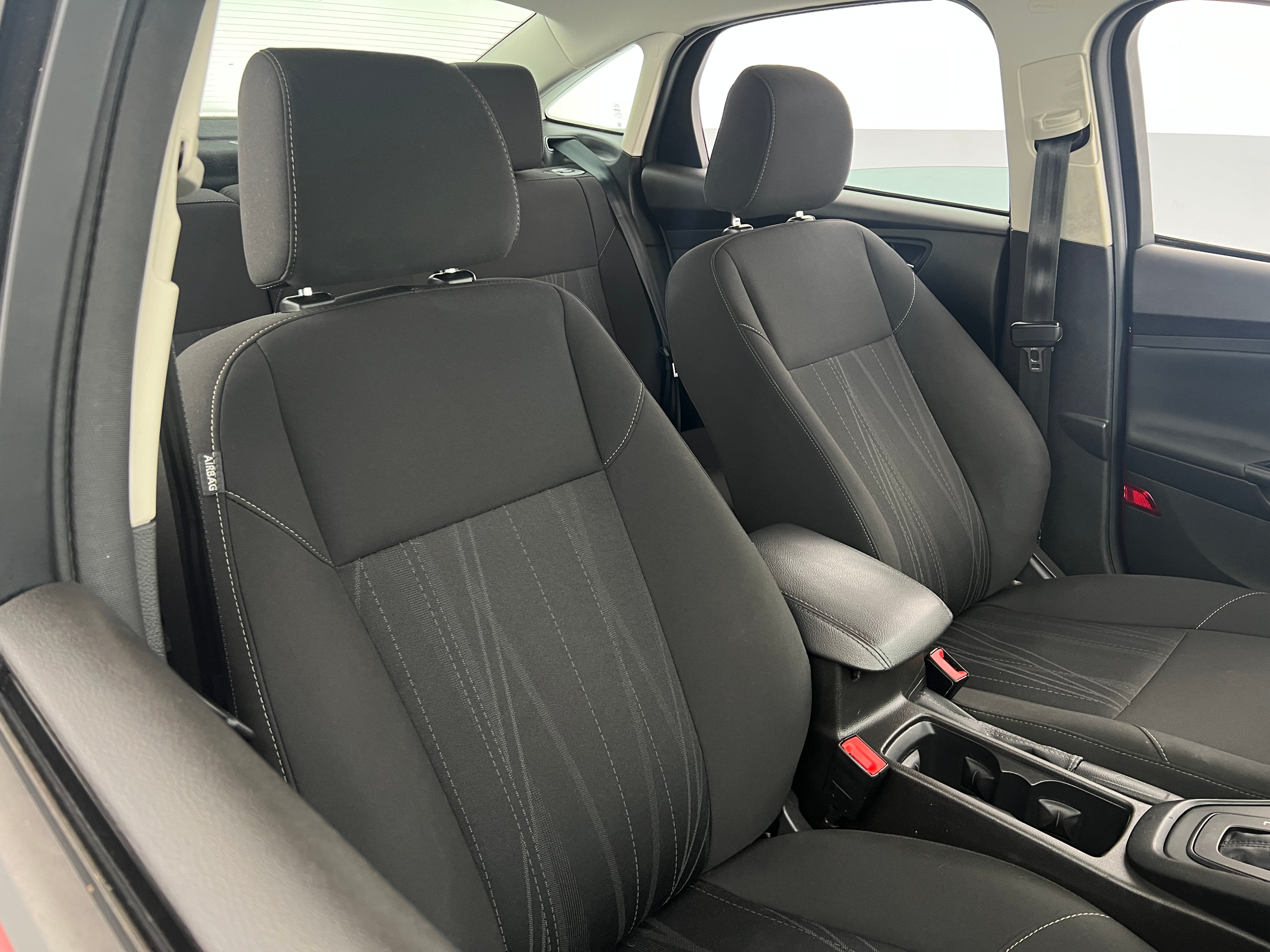 2016 Ford Focus SE 2