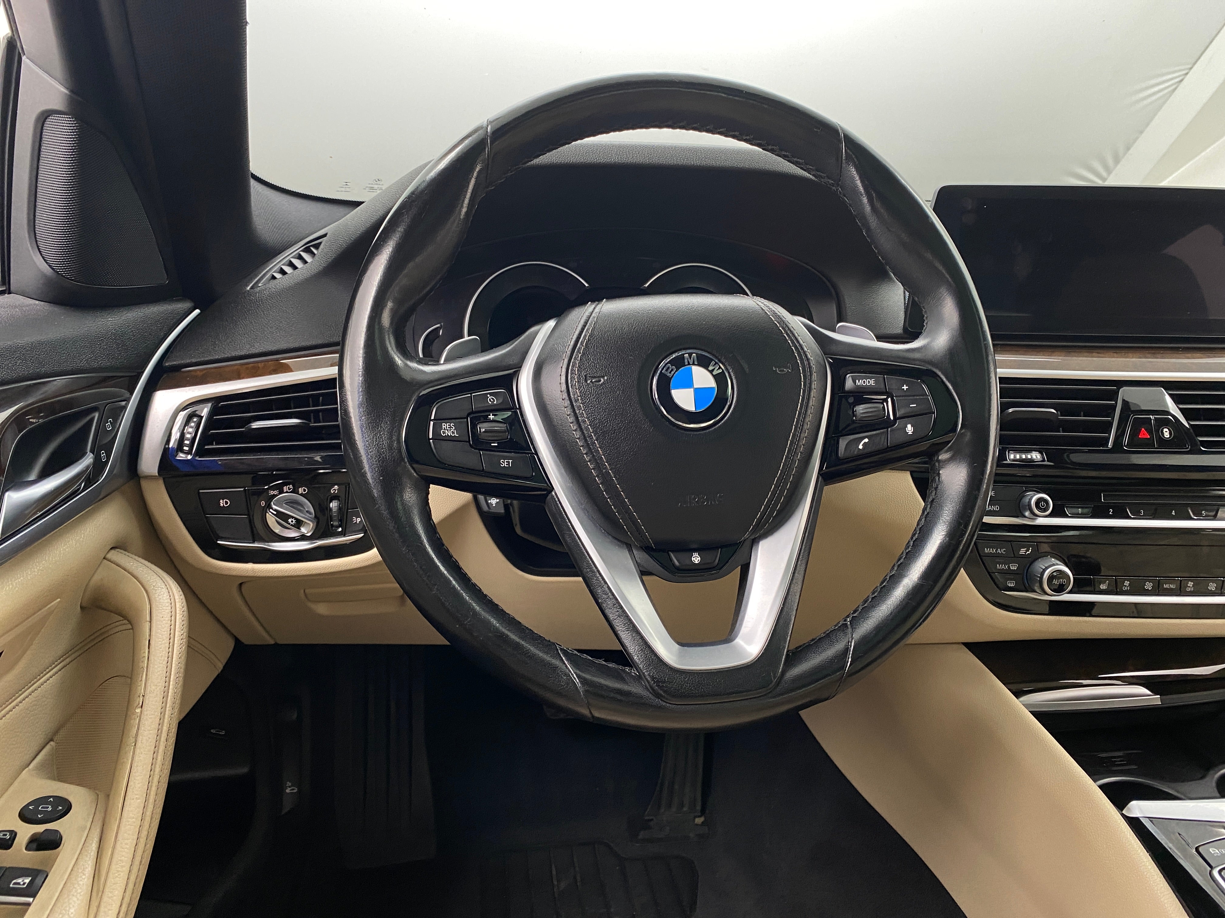 2017 BMW 5 Series 530i xDrive 4