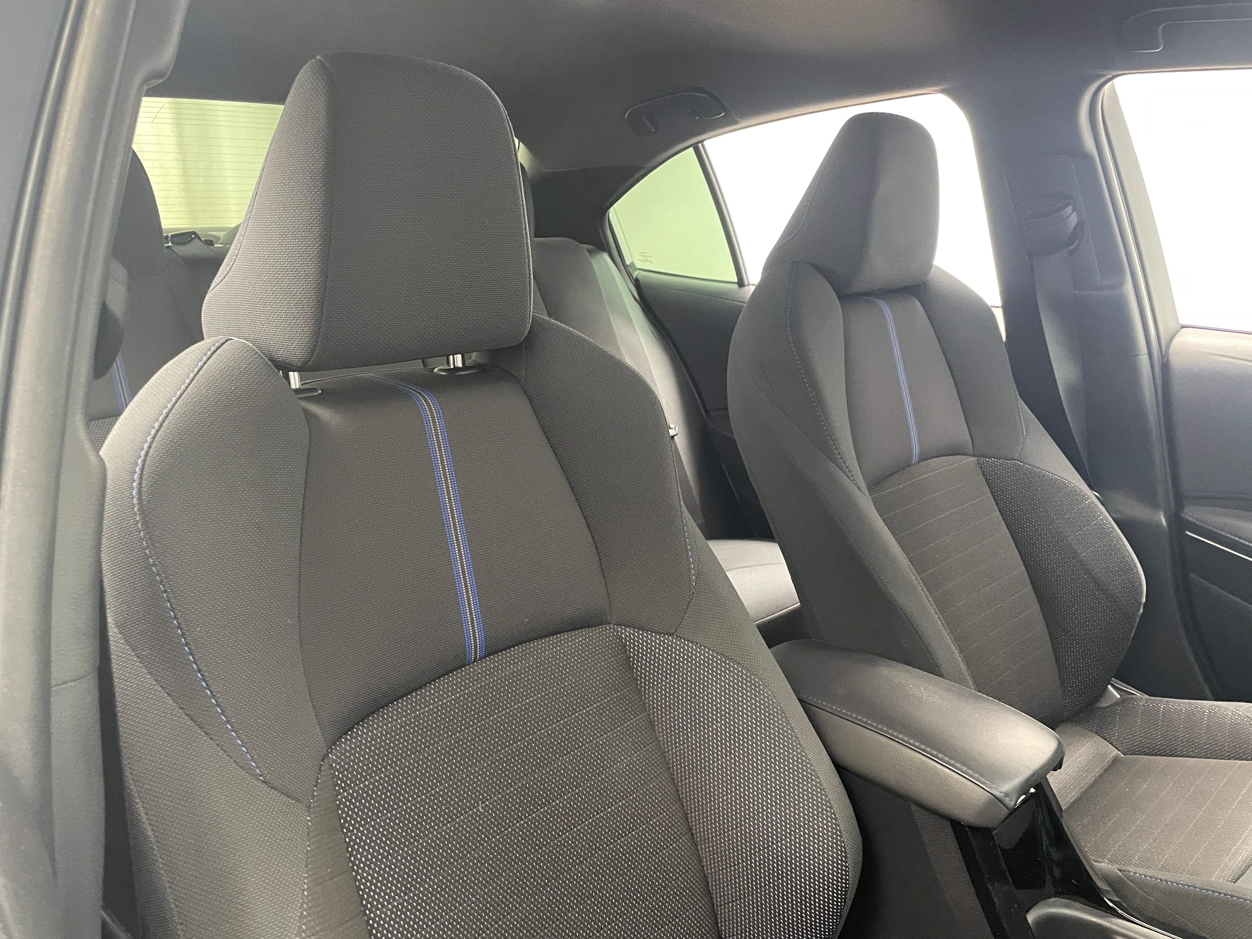 2020 Toyota Corolla SE 2