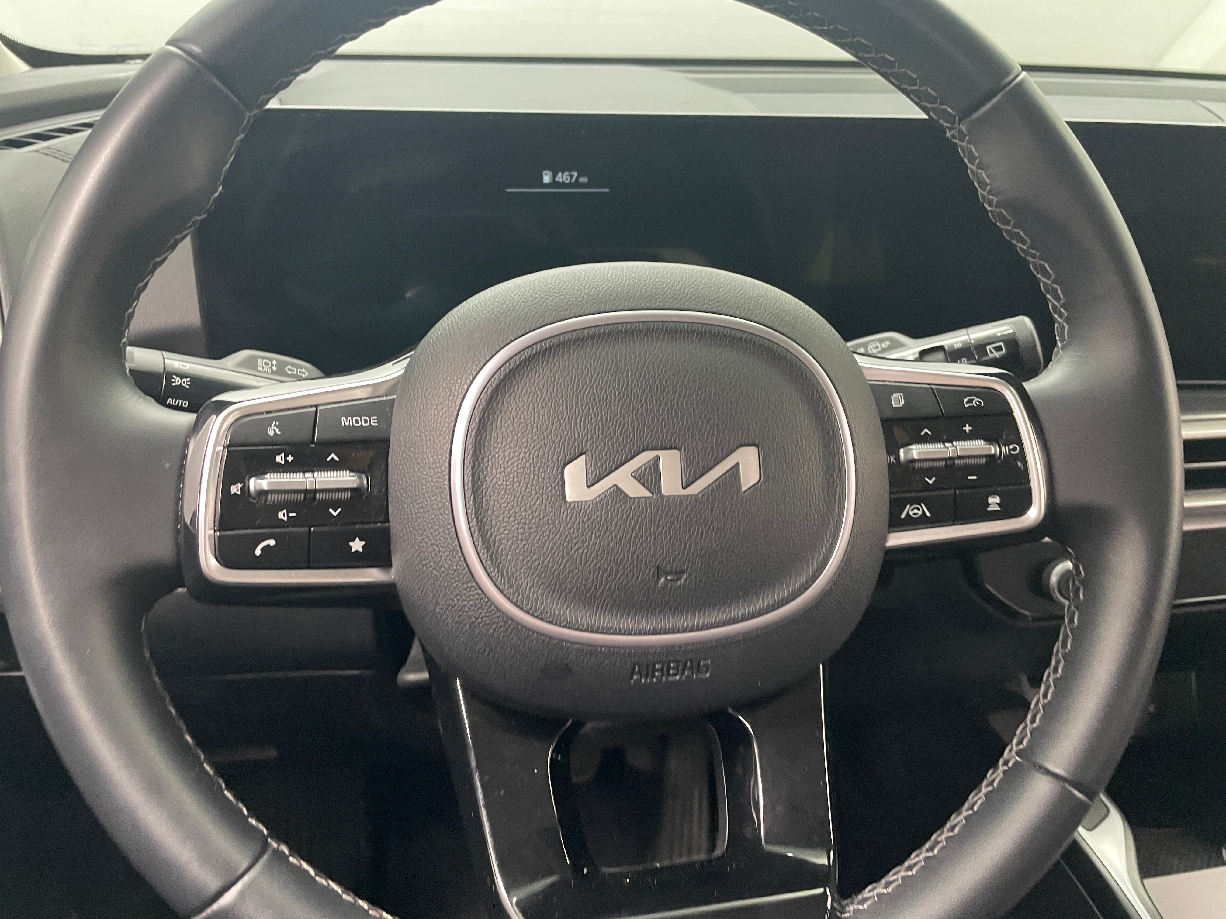 2024 Kia Sorento S 4
