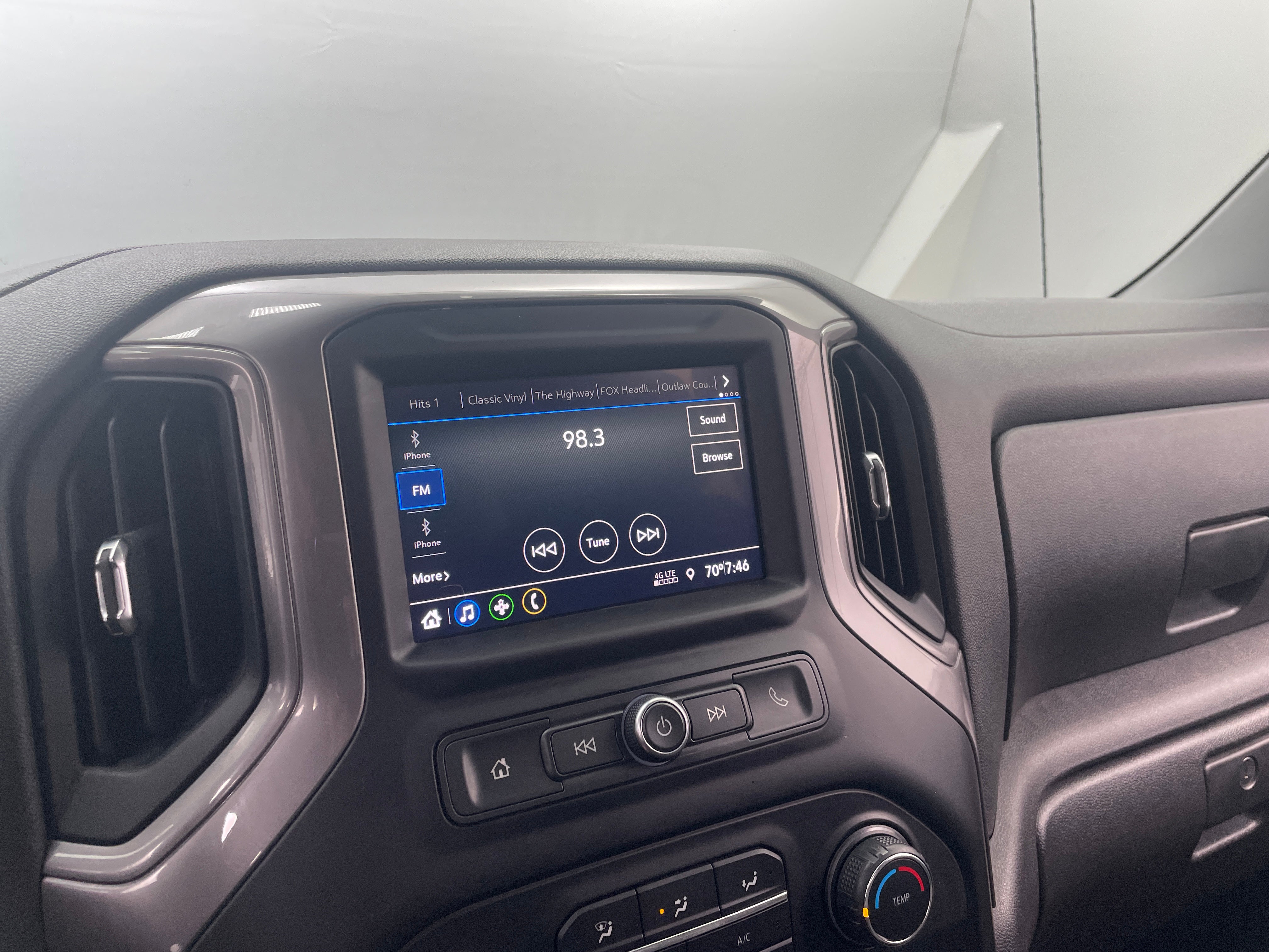 2020 Chevrolet Silverado 1500 Custom 4