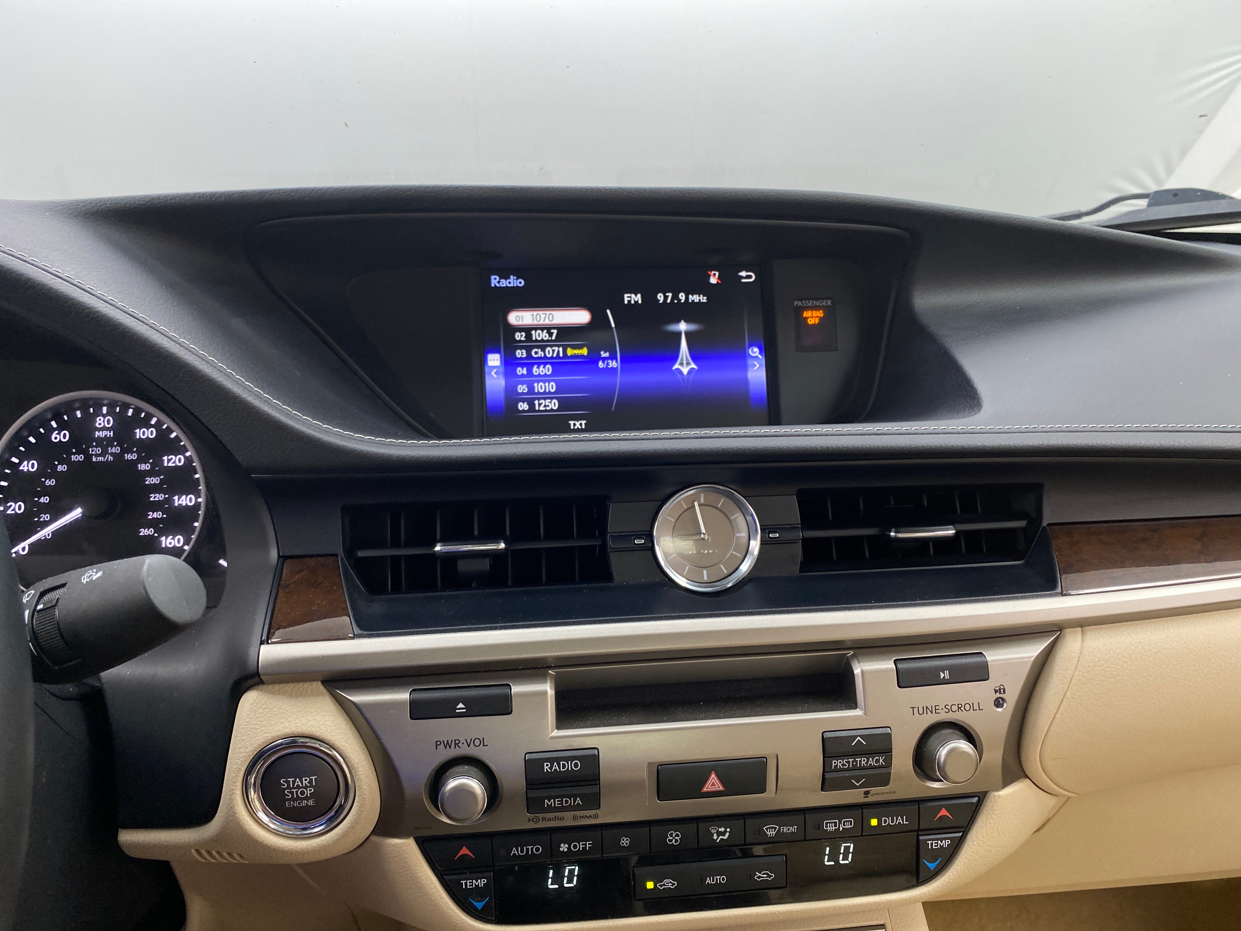 2015 Lexus ES 350 3