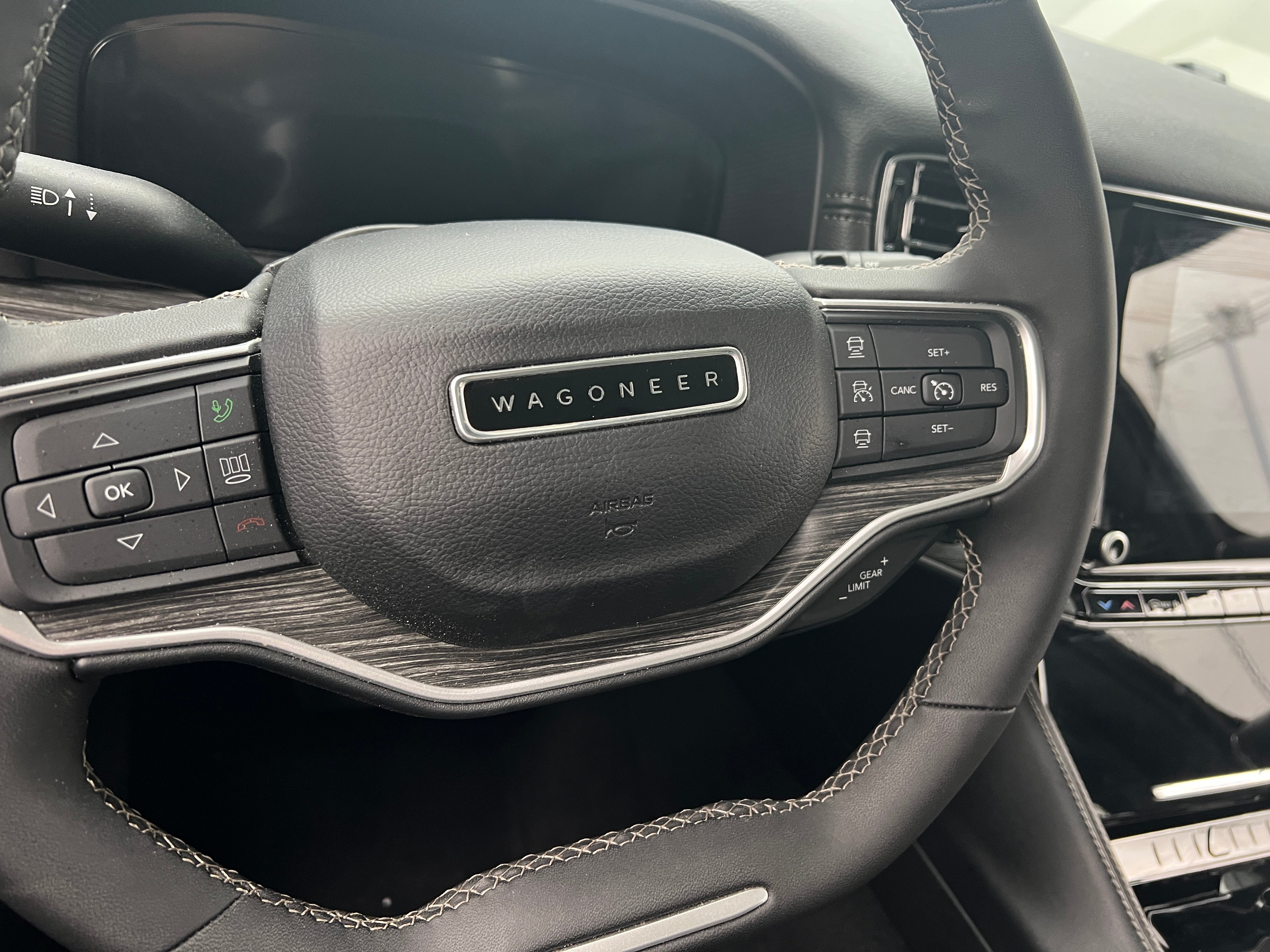 2024 Jeep Wagoneer Series II 4