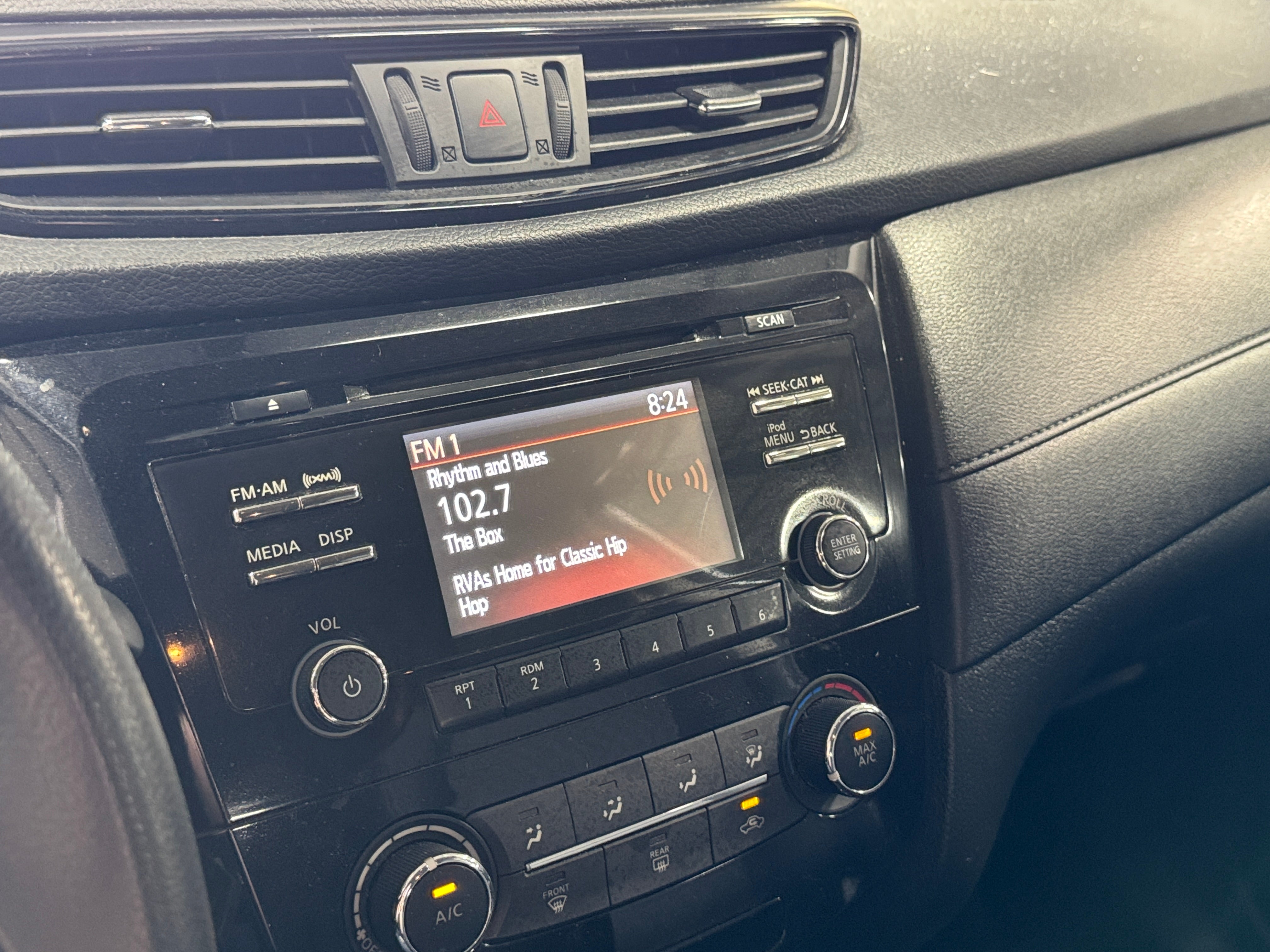 2017 Nissan Rogue S 4