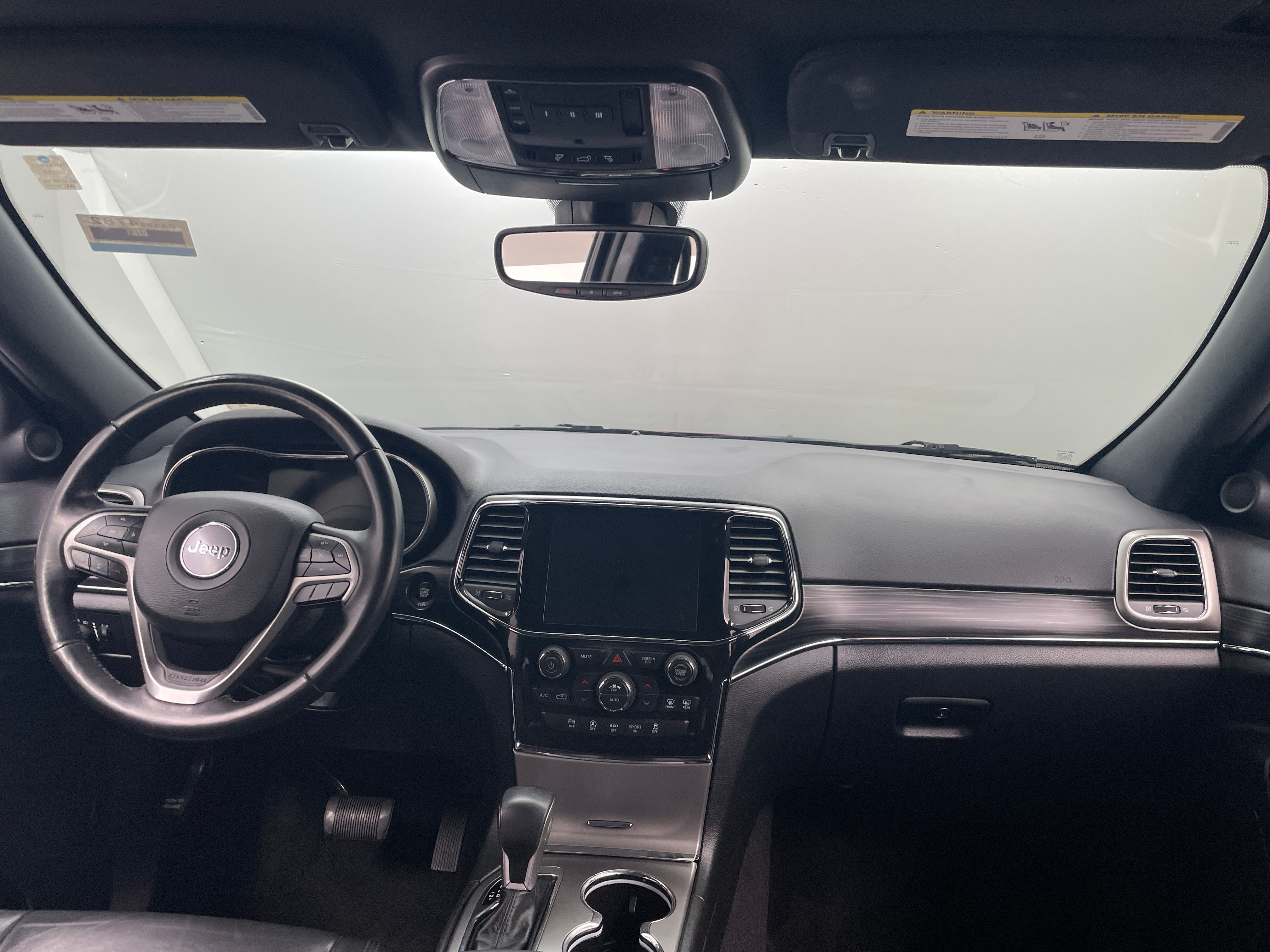 2022 Jeep Grand Cherokee Limited Edition 2