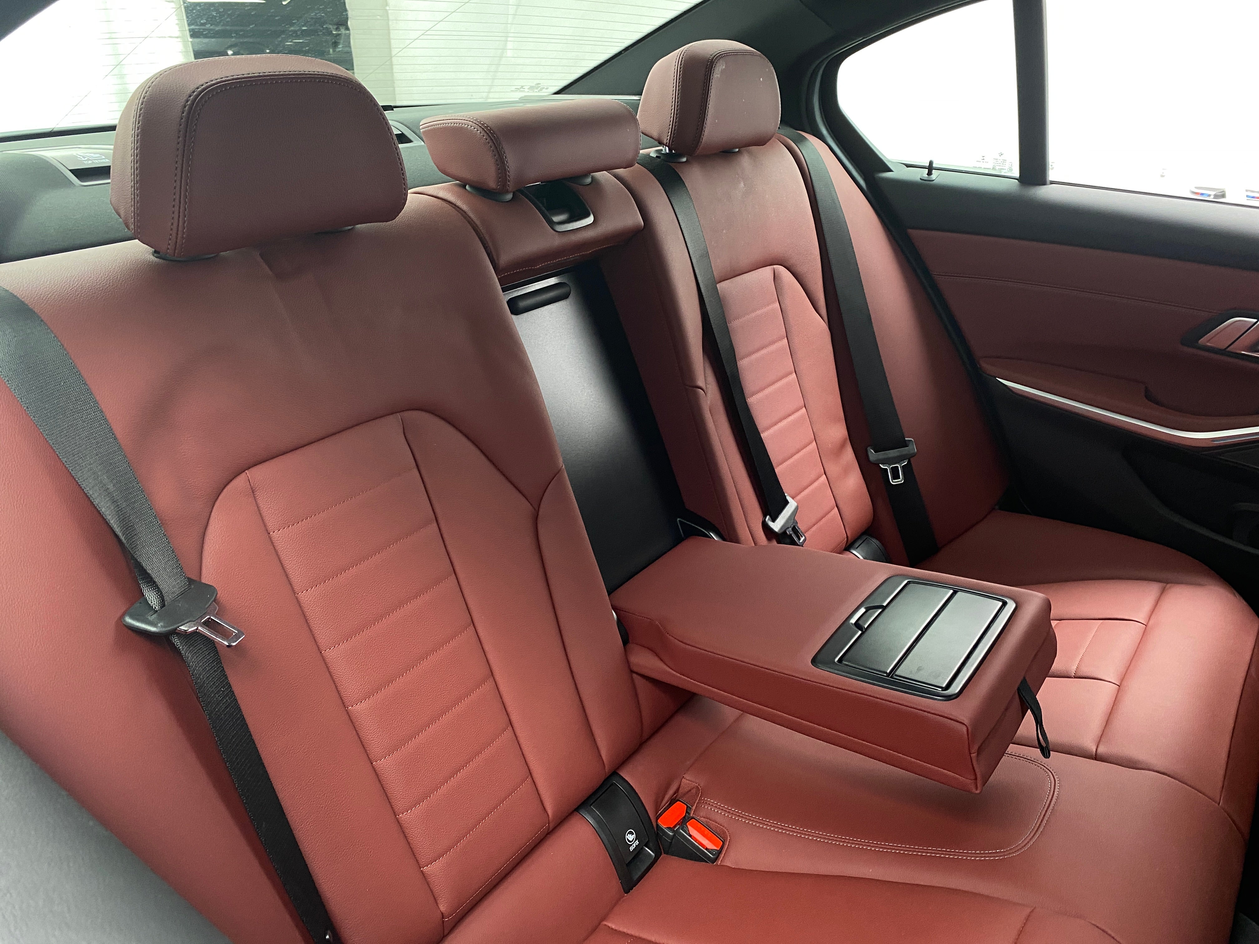 2023 BMW 3 Series 330e 5