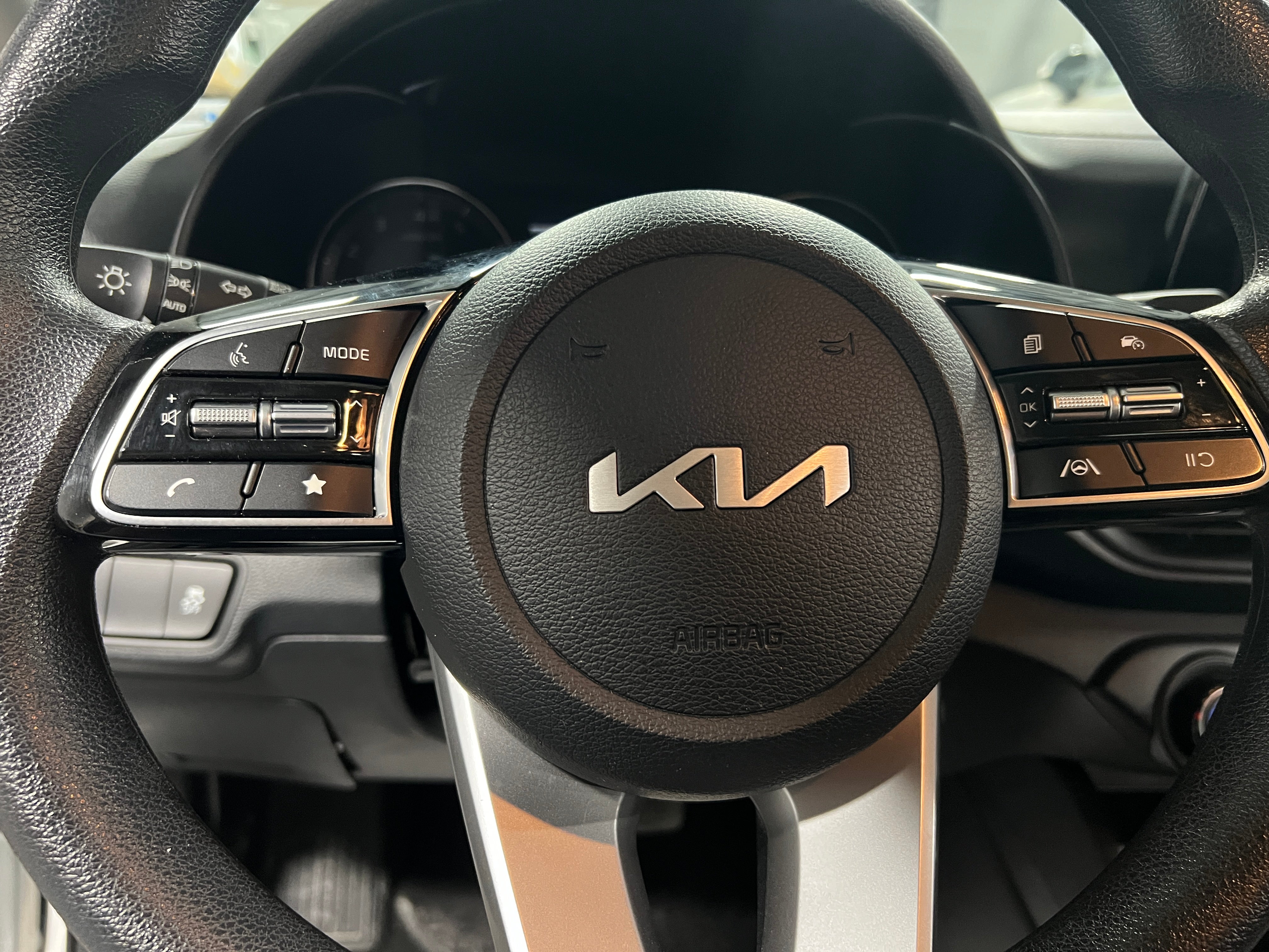 2024 Kia Forte LXS 5