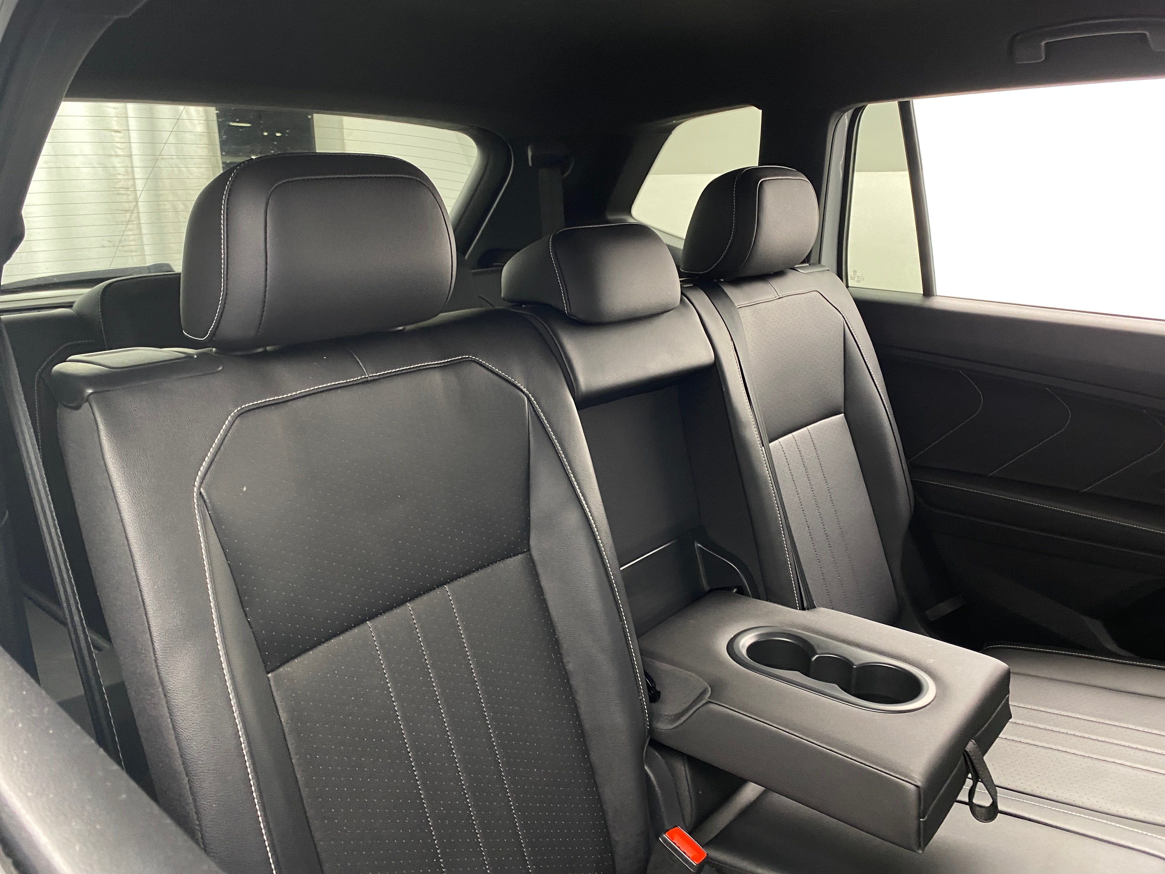2022 Volkswagen Tiguan SE R-Line Black 5