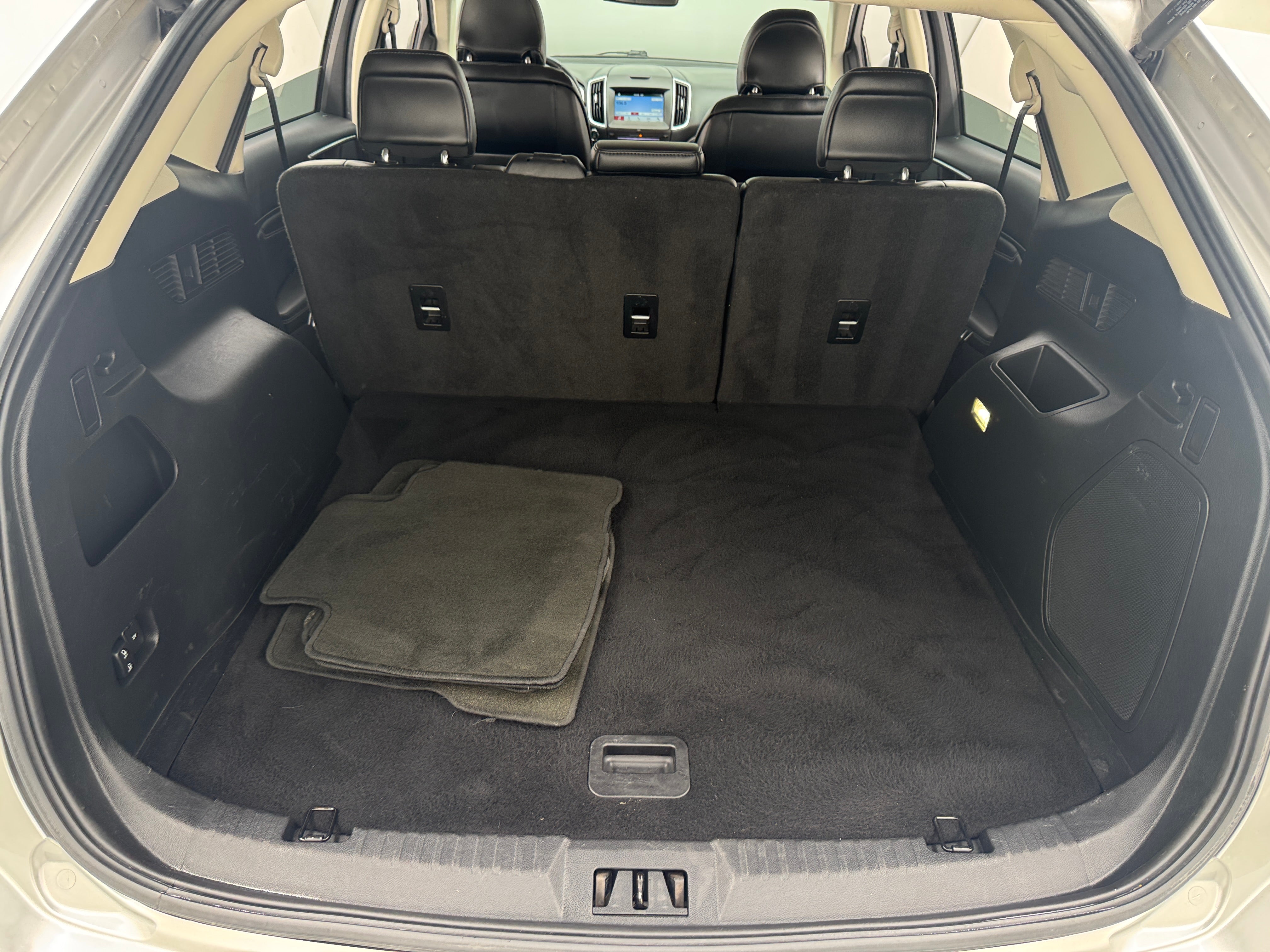 2017 Ford Edge Titanium 6
