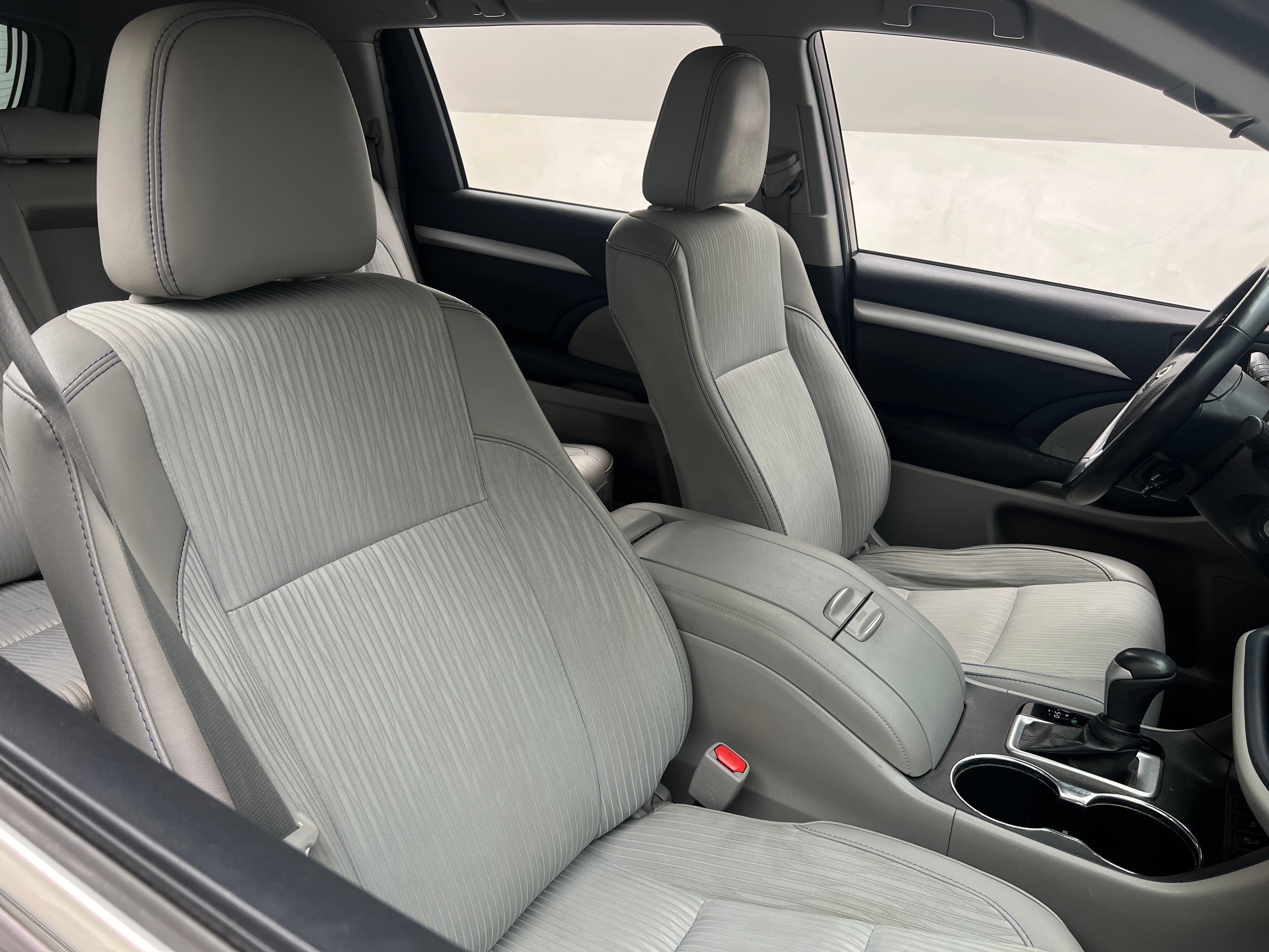 2019 Toyota Highlander Plus 2