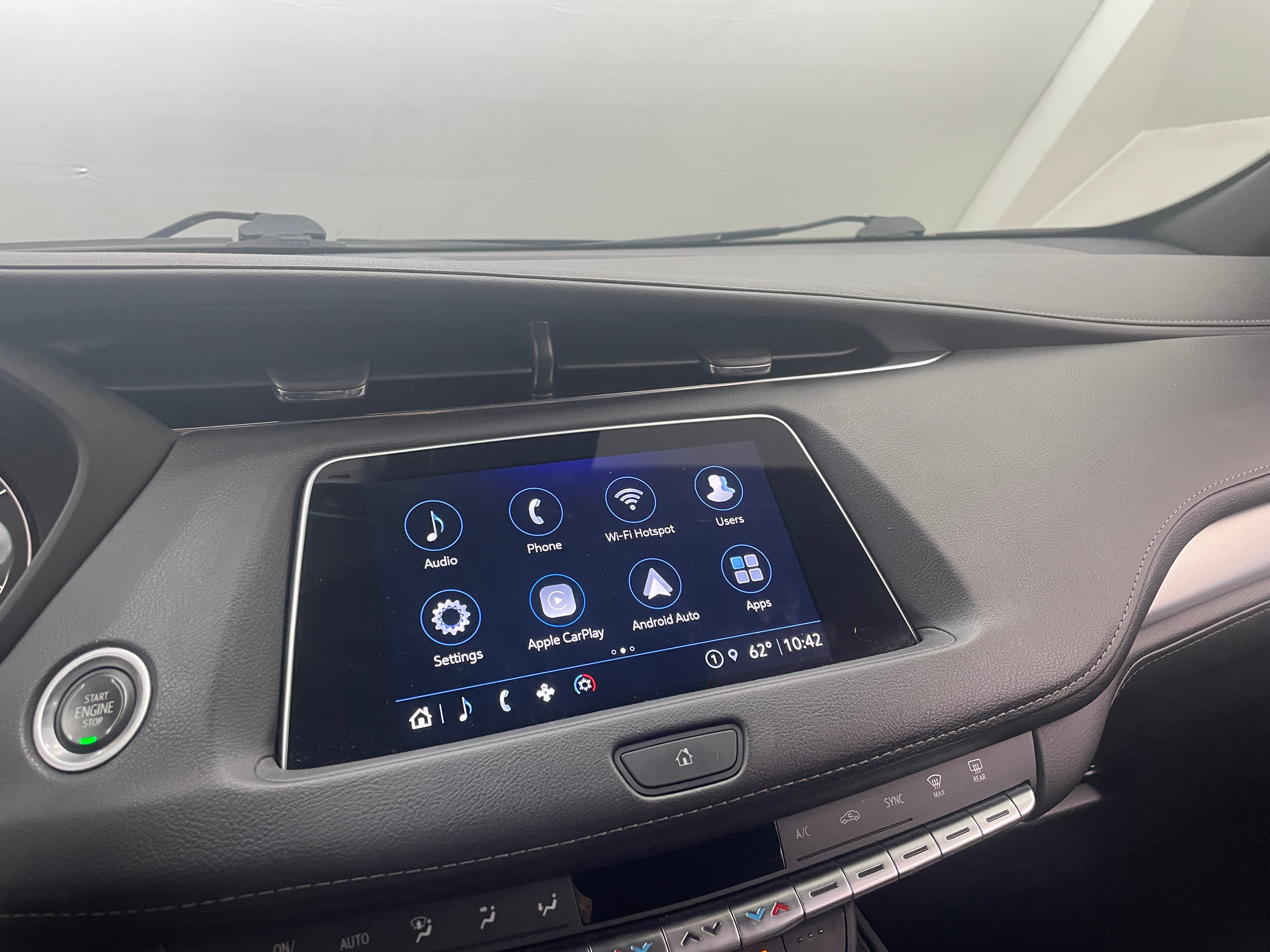2023 Cadillac XT4 Premium Luxury 3