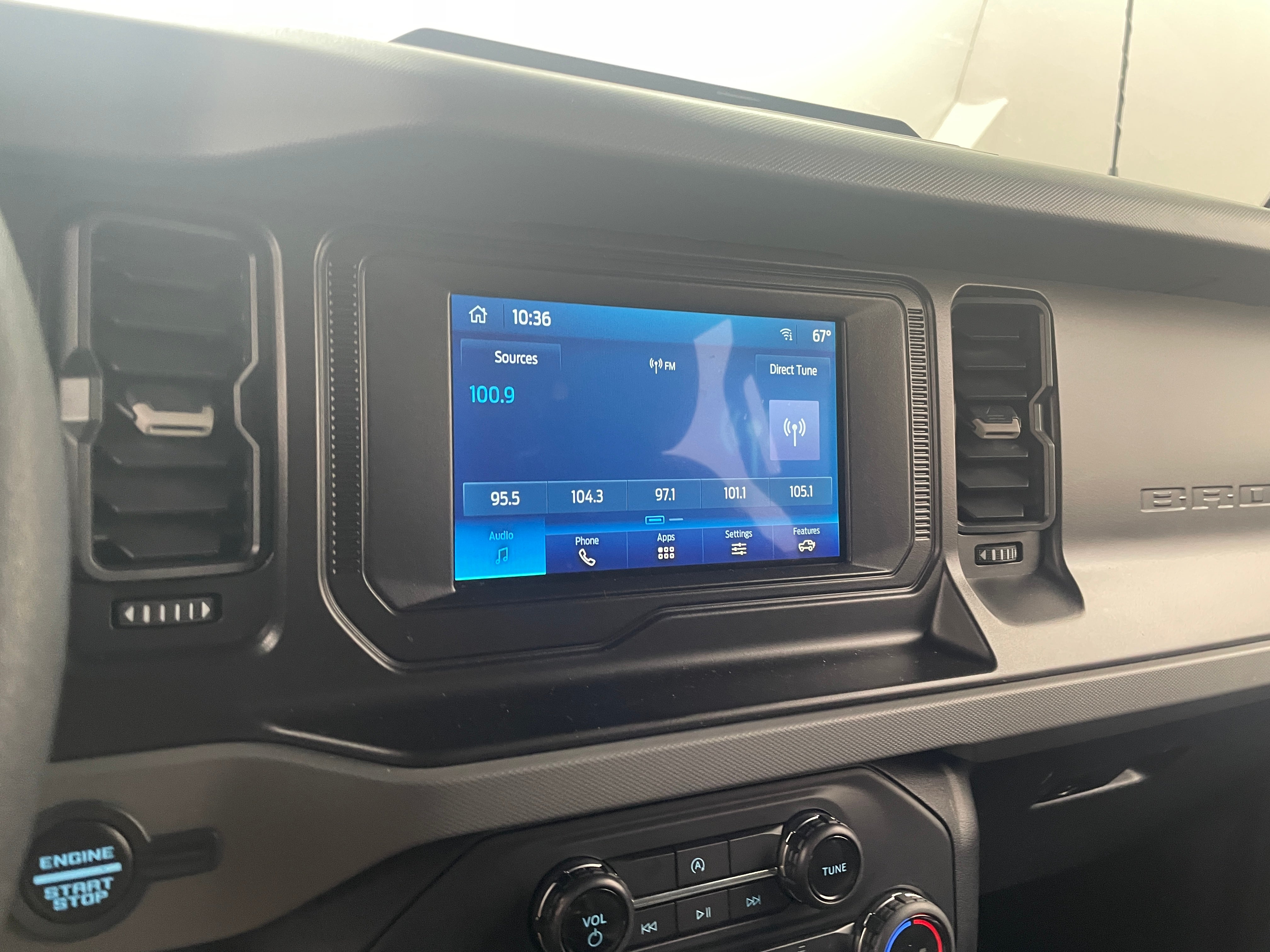 2022 Ford Bronco Base 4