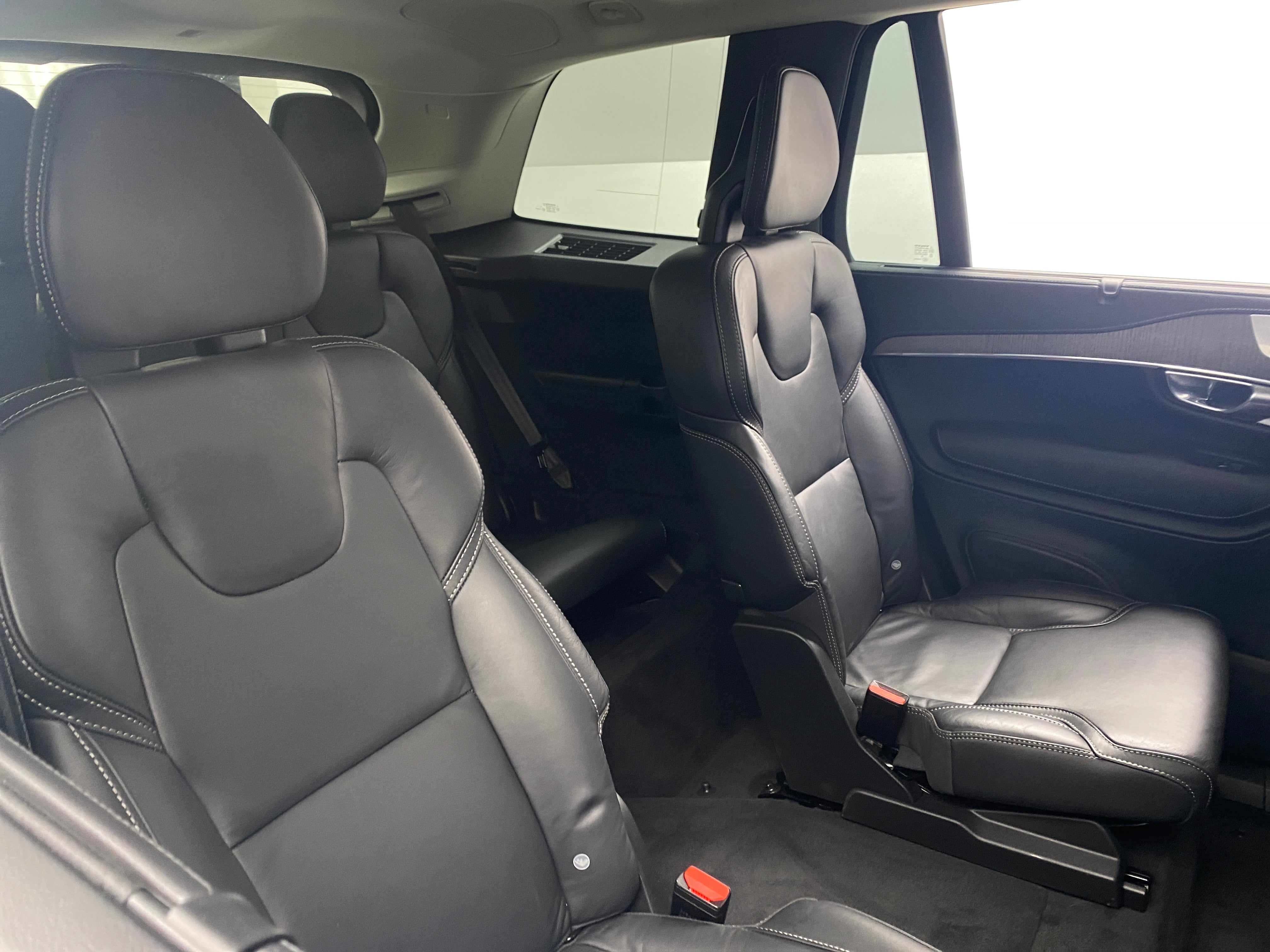 2022 Volvo XC90 T6 Inscription 5