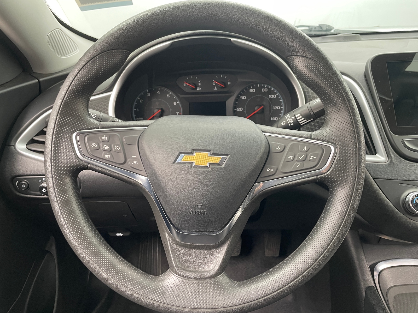 Thumbnail: 2023 Chevrolet Malibu - 5