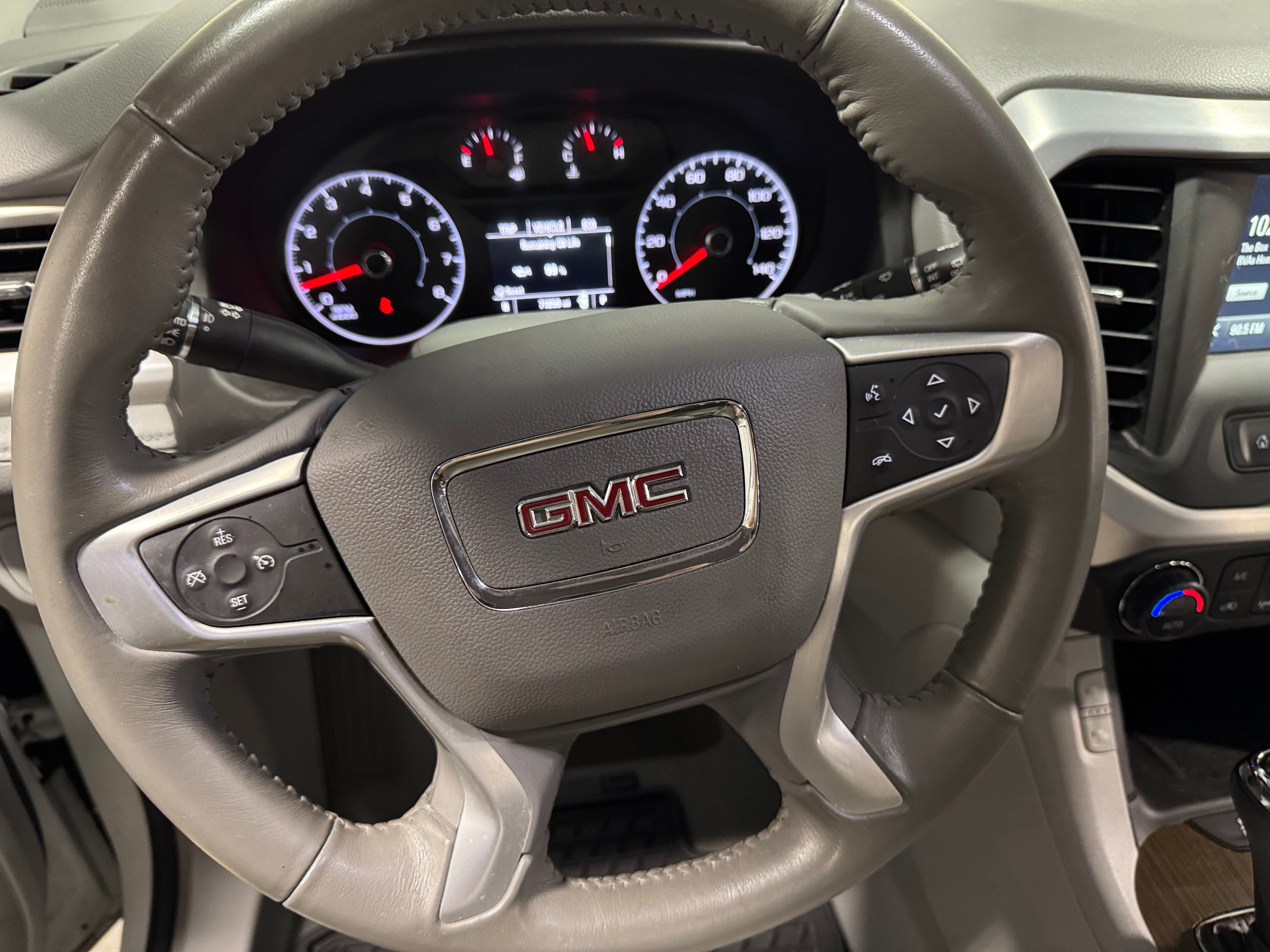 2017 GMC Acadia SLE 5