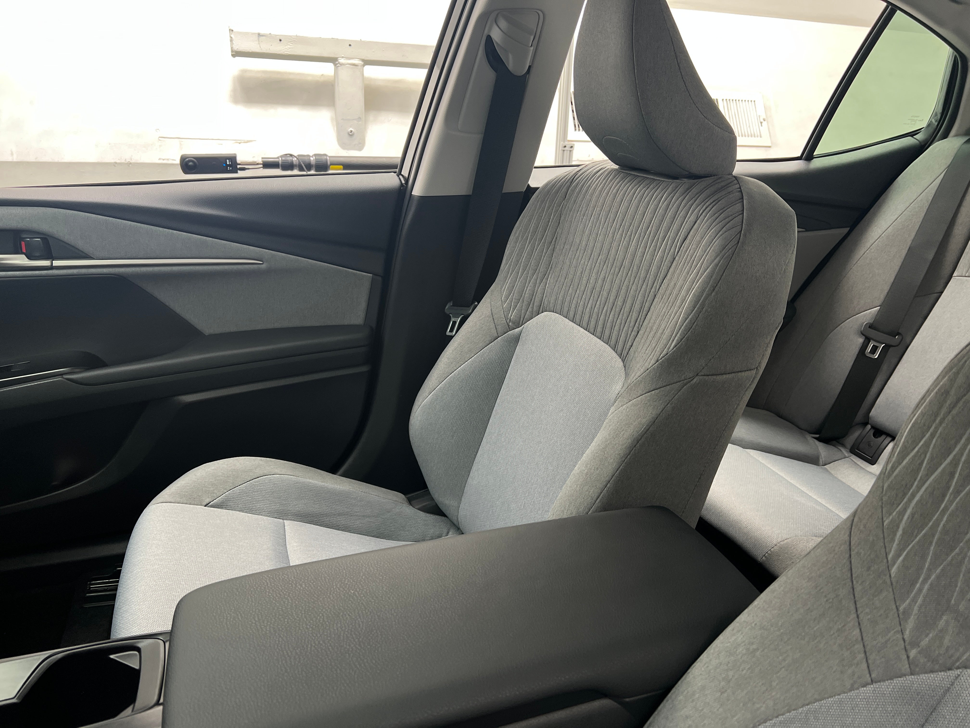 2025 Toyota Camry LE 2