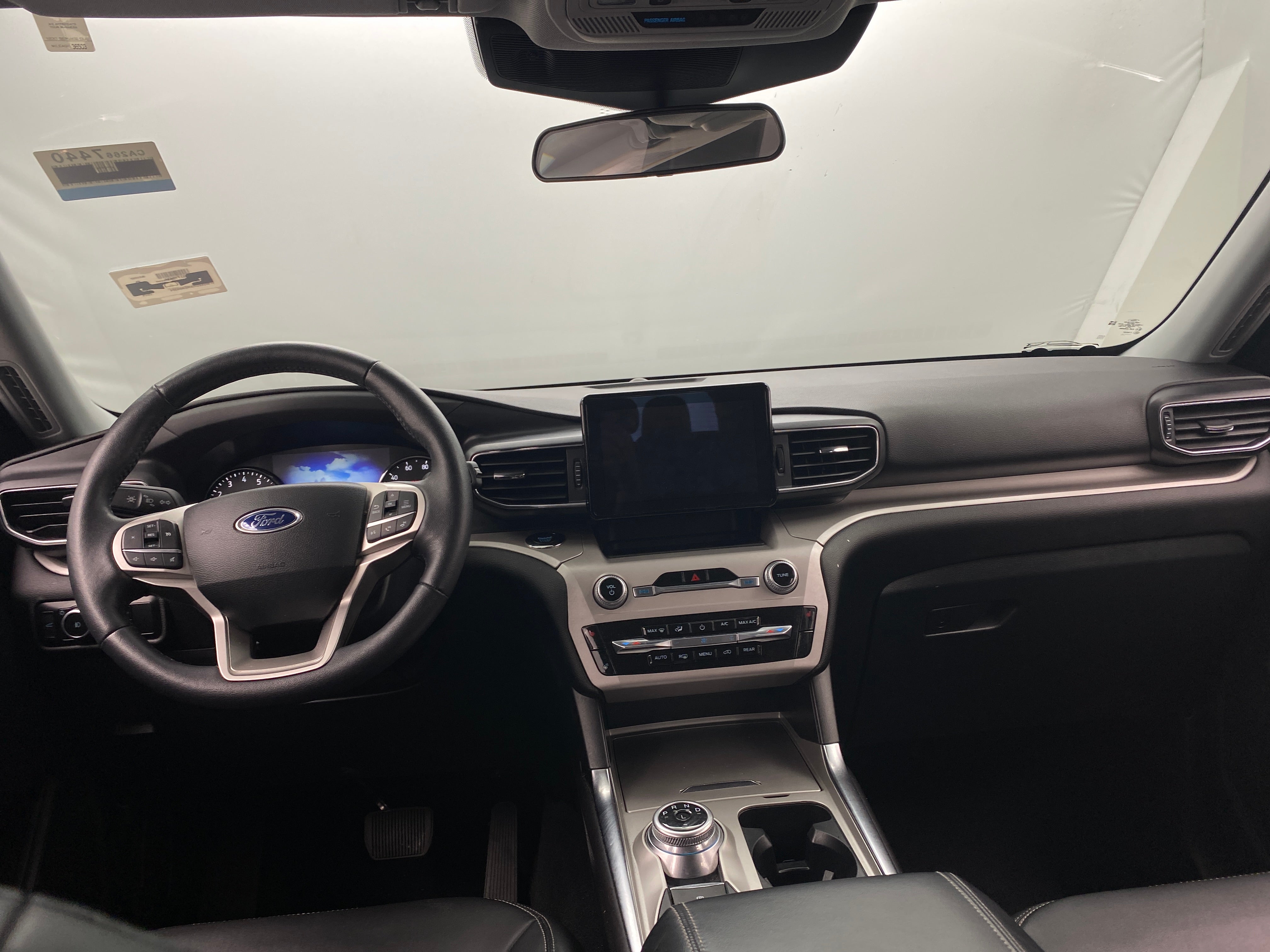2024 Ford Explorer XLT 3