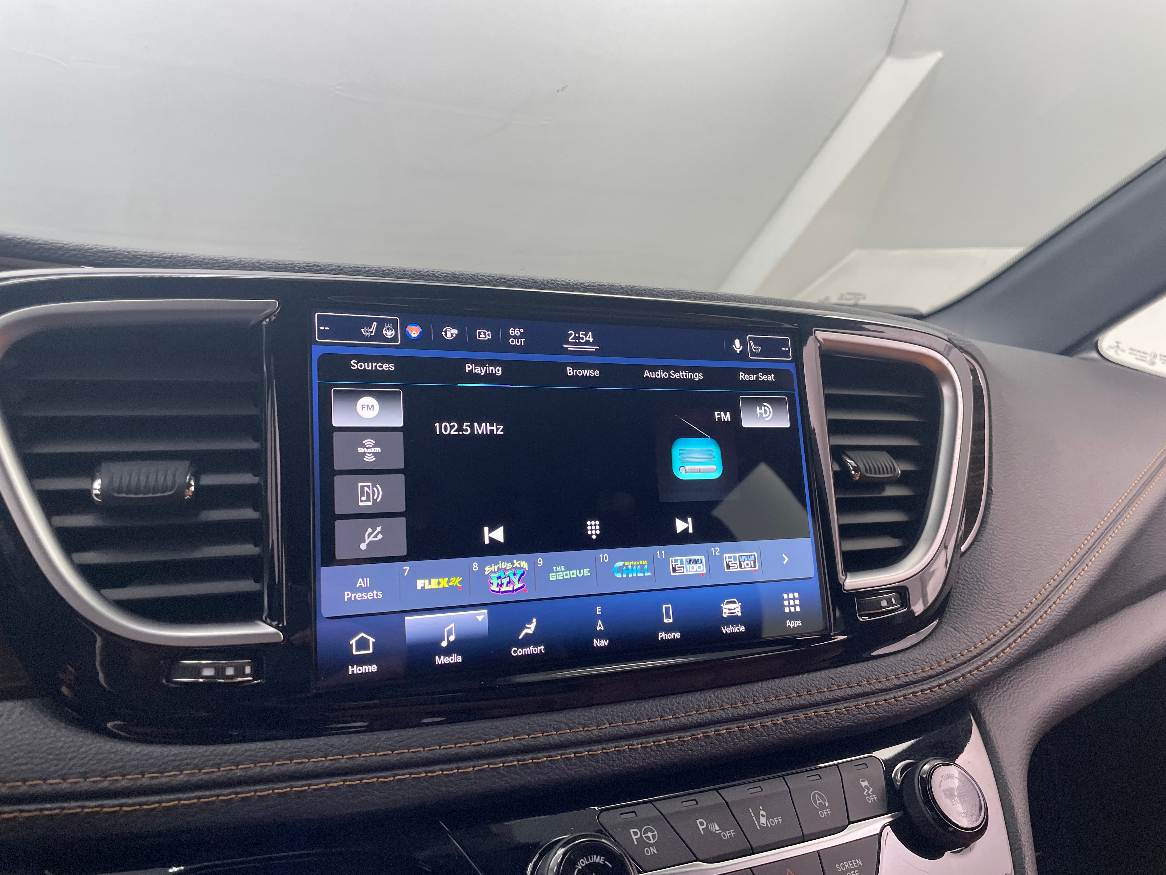 2021 Chrysler Pacifica Pinnacle 3