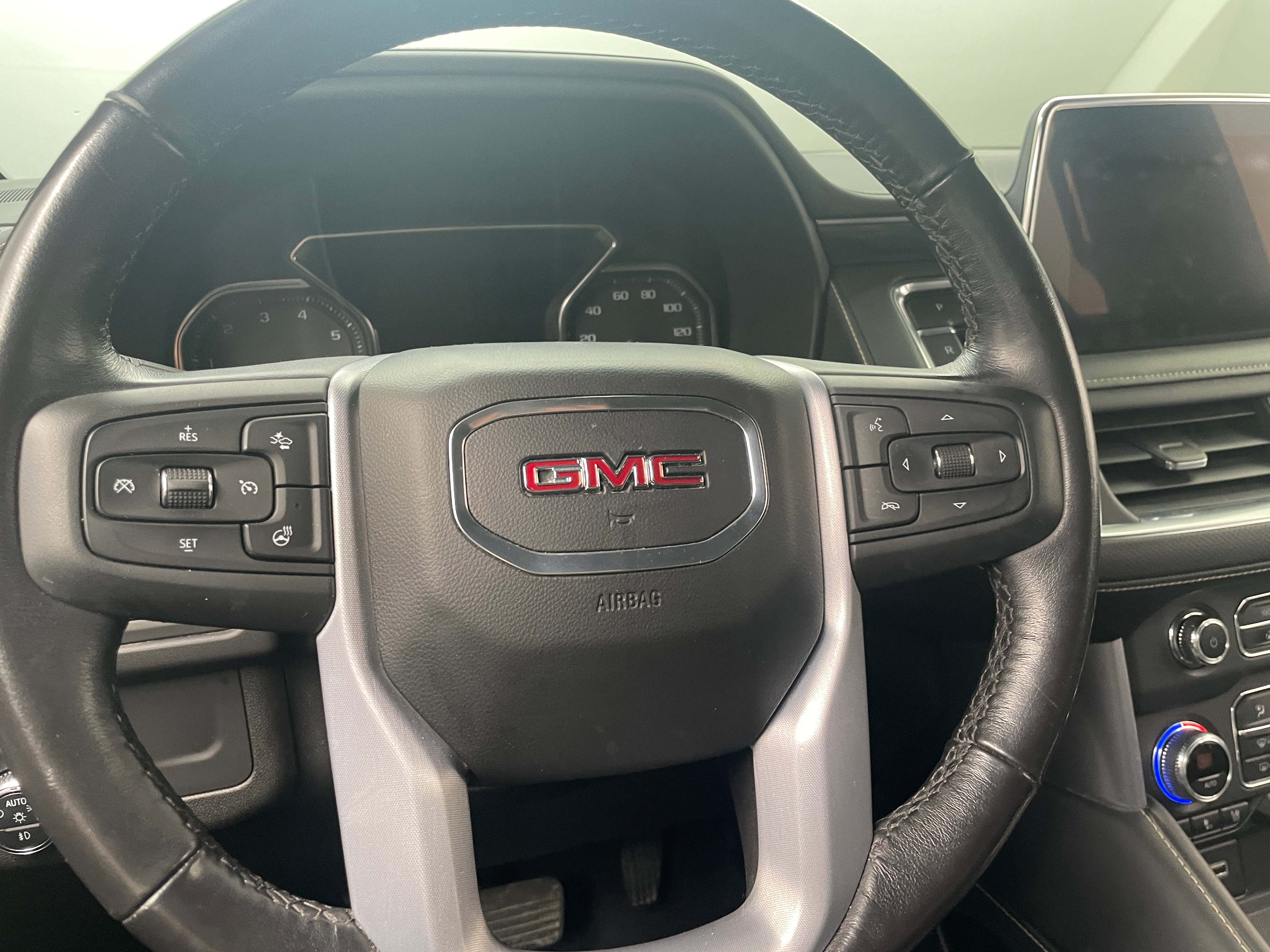 2021 GMC Yukon XL SLT 4