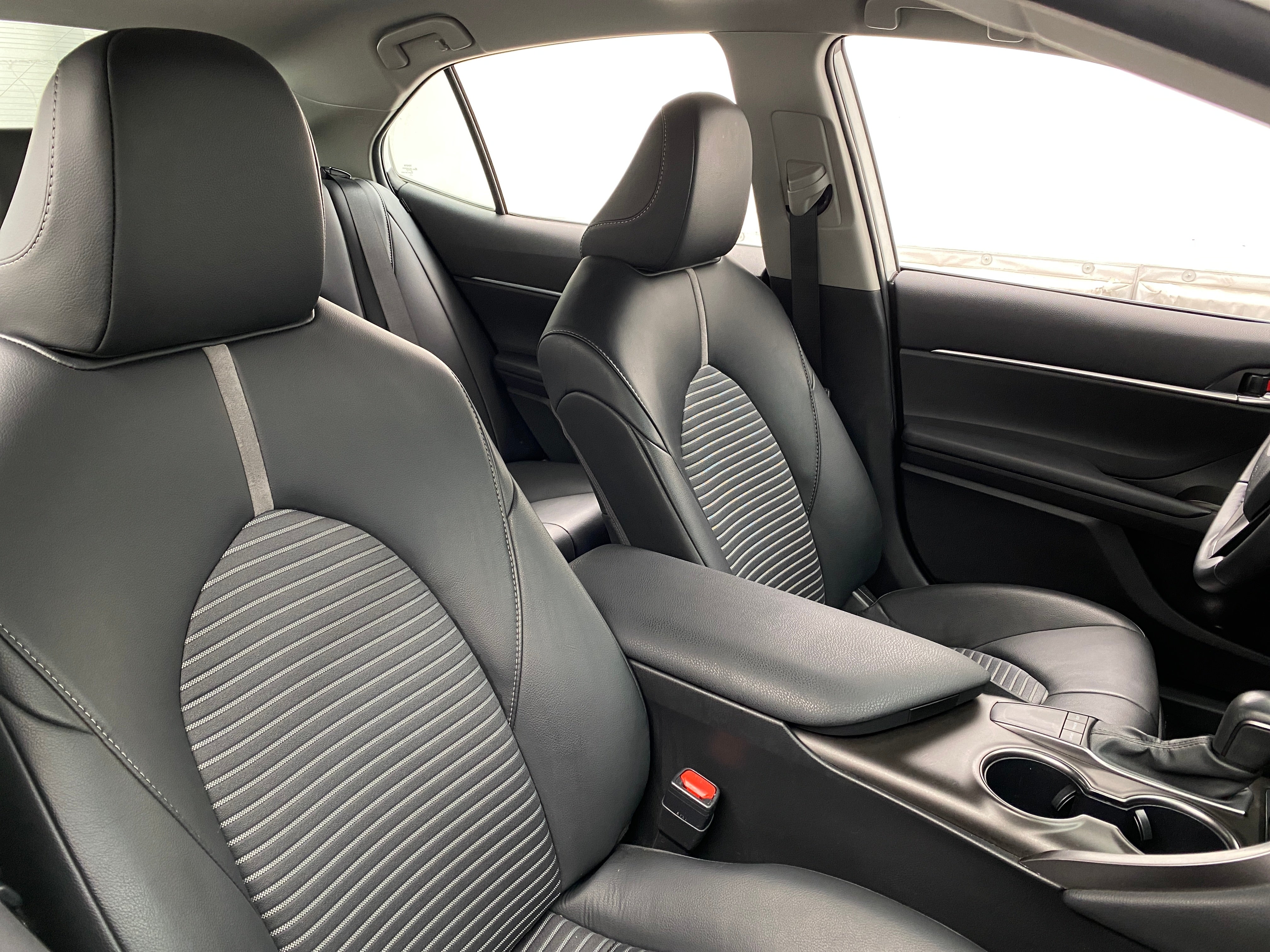 2024 Toyota Camry SE 2