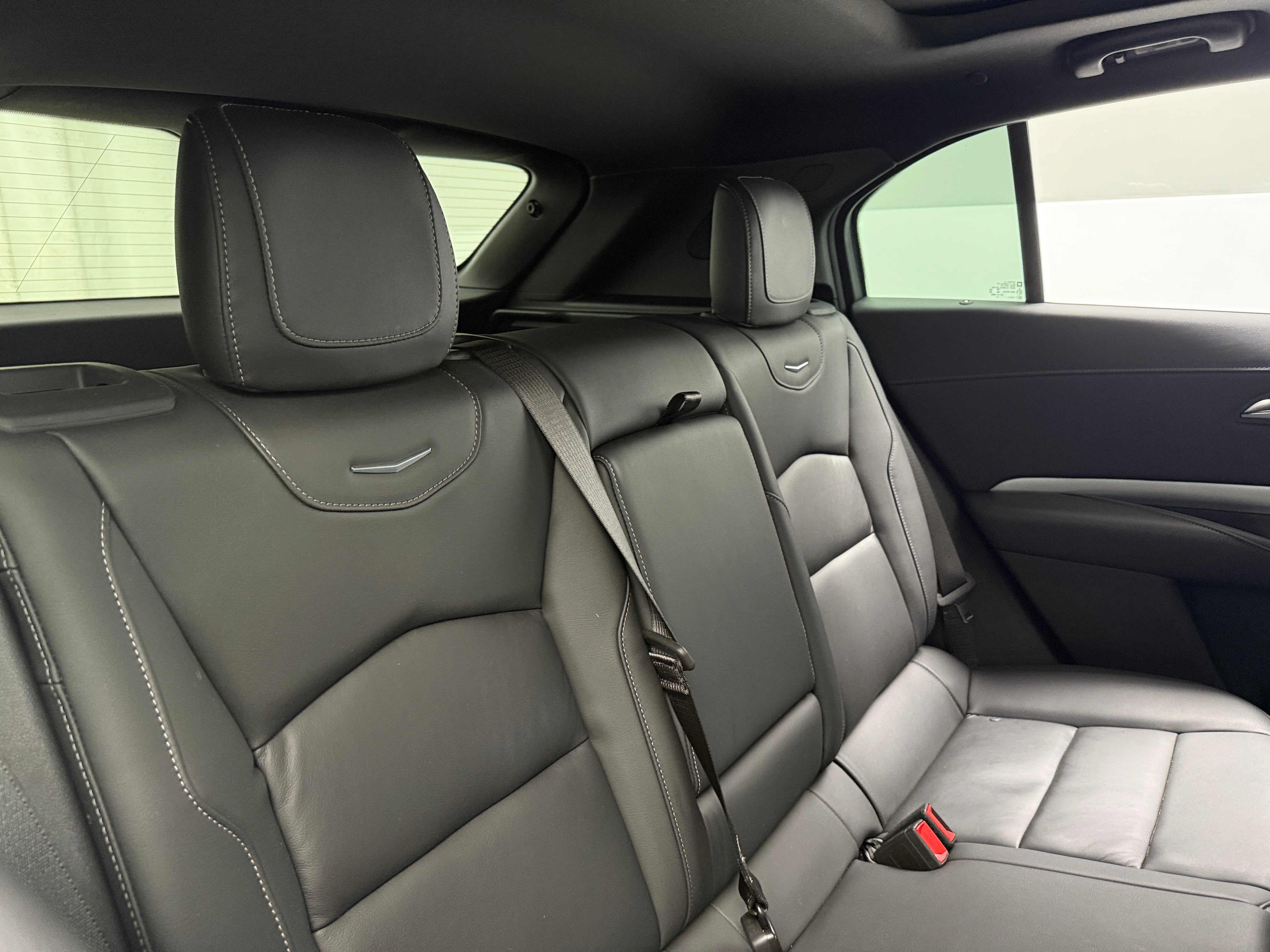 2022 Cadillac XT4 Premium Luxury 5