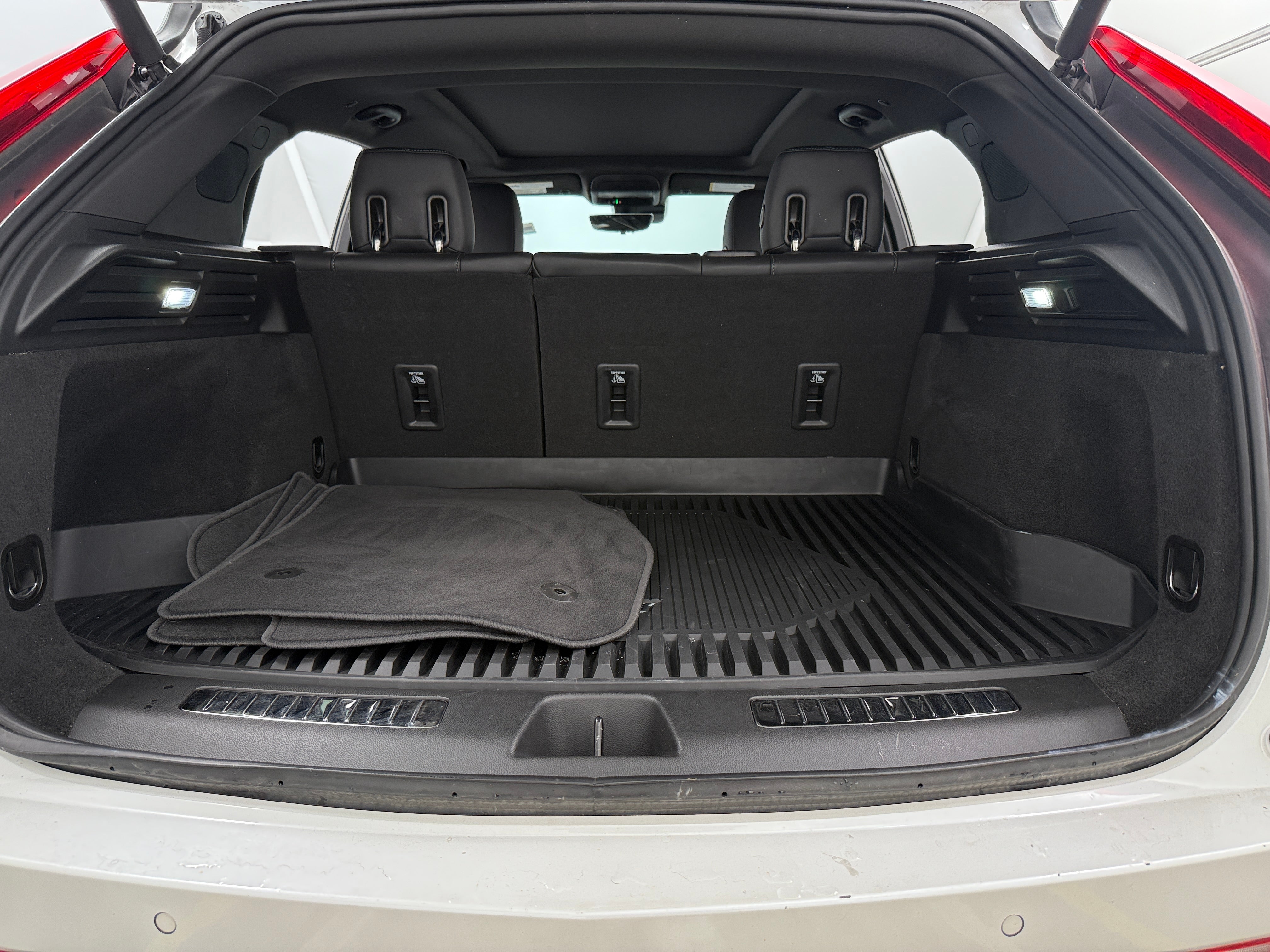 2022 Cadillac XT4 Premium Luxury 6