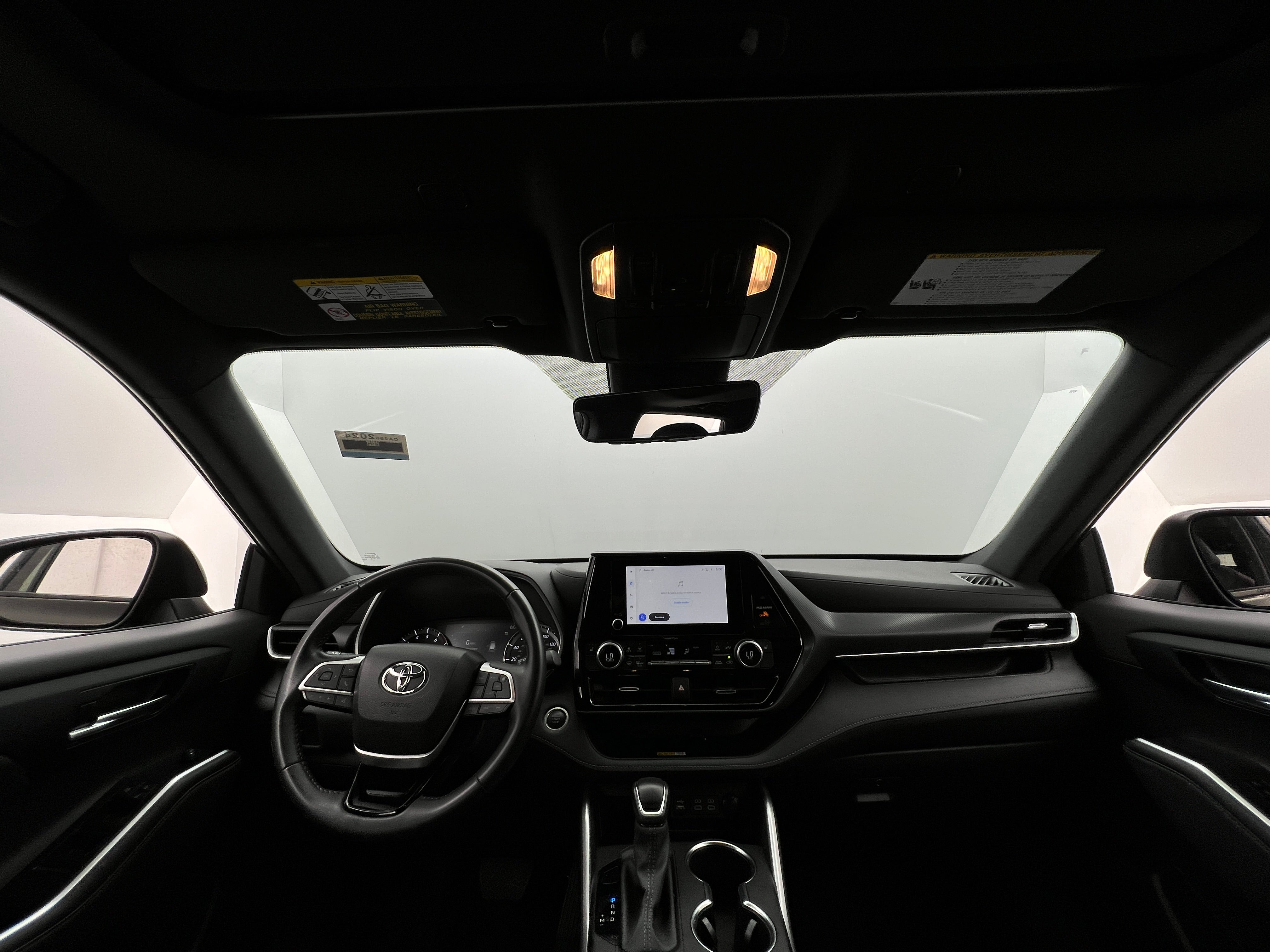 2024 Toyota Highlander XSE 2